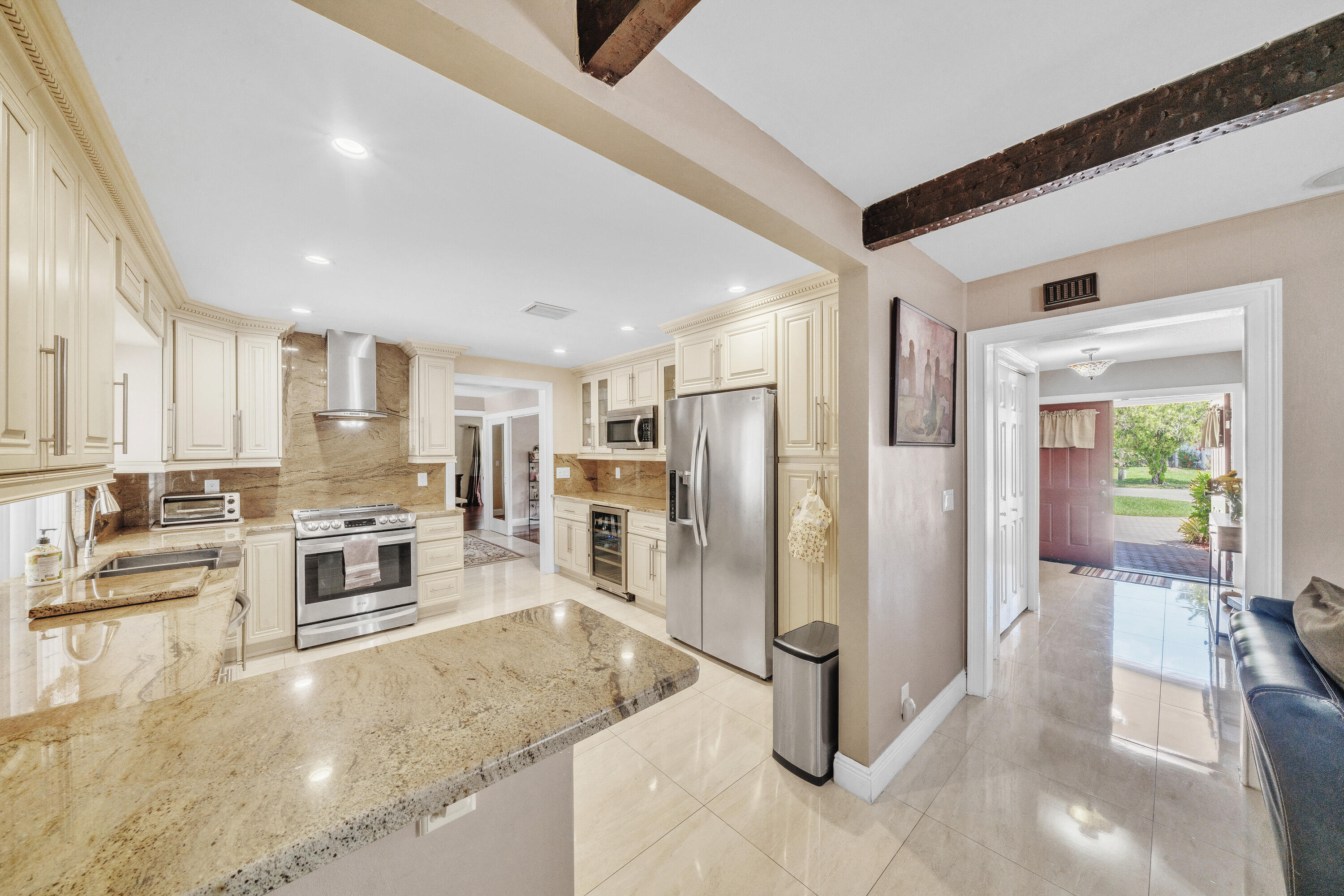 CORAL SPRINGS LAKES - Residential