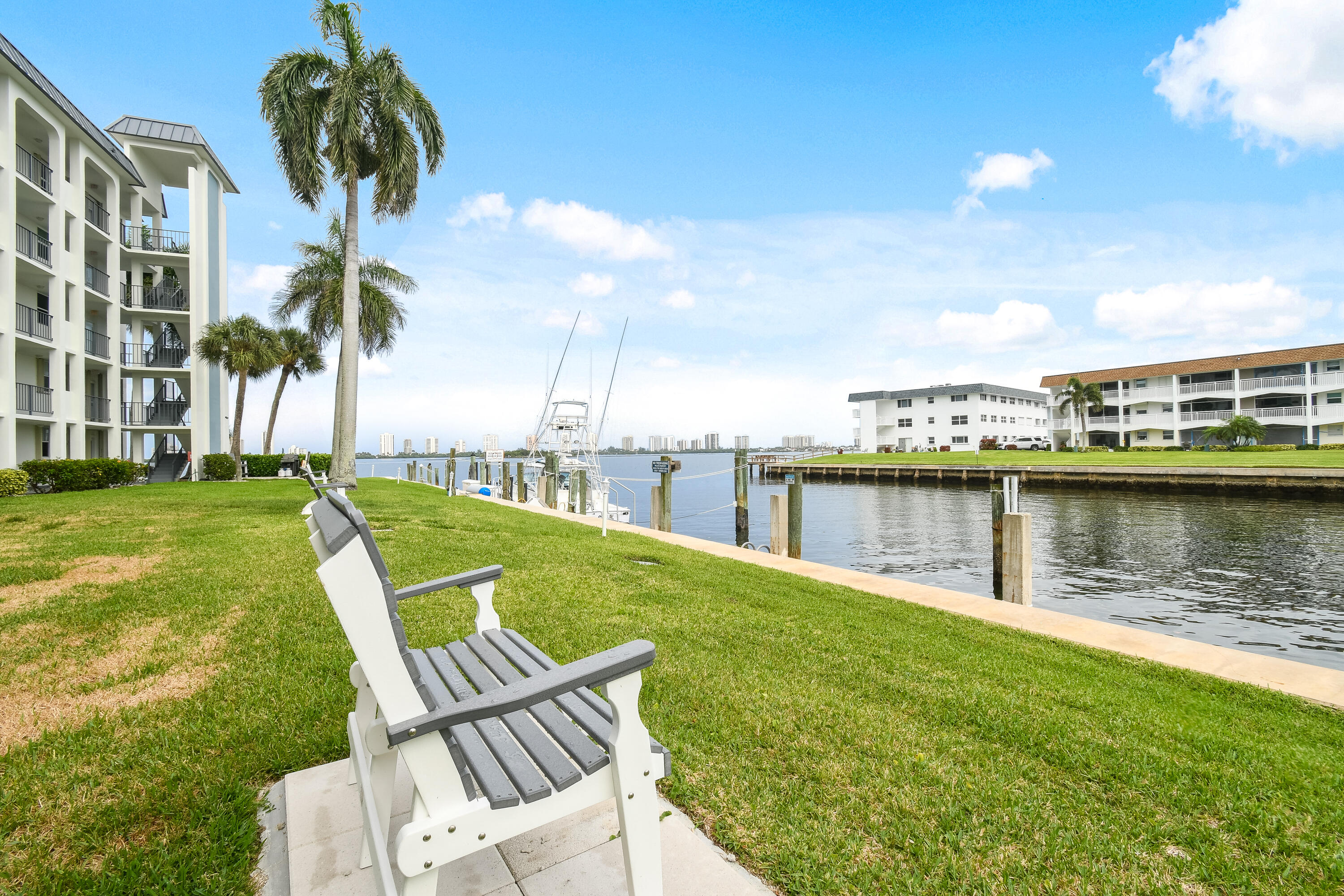 PARADISE HARBOUR CONDO - Residential