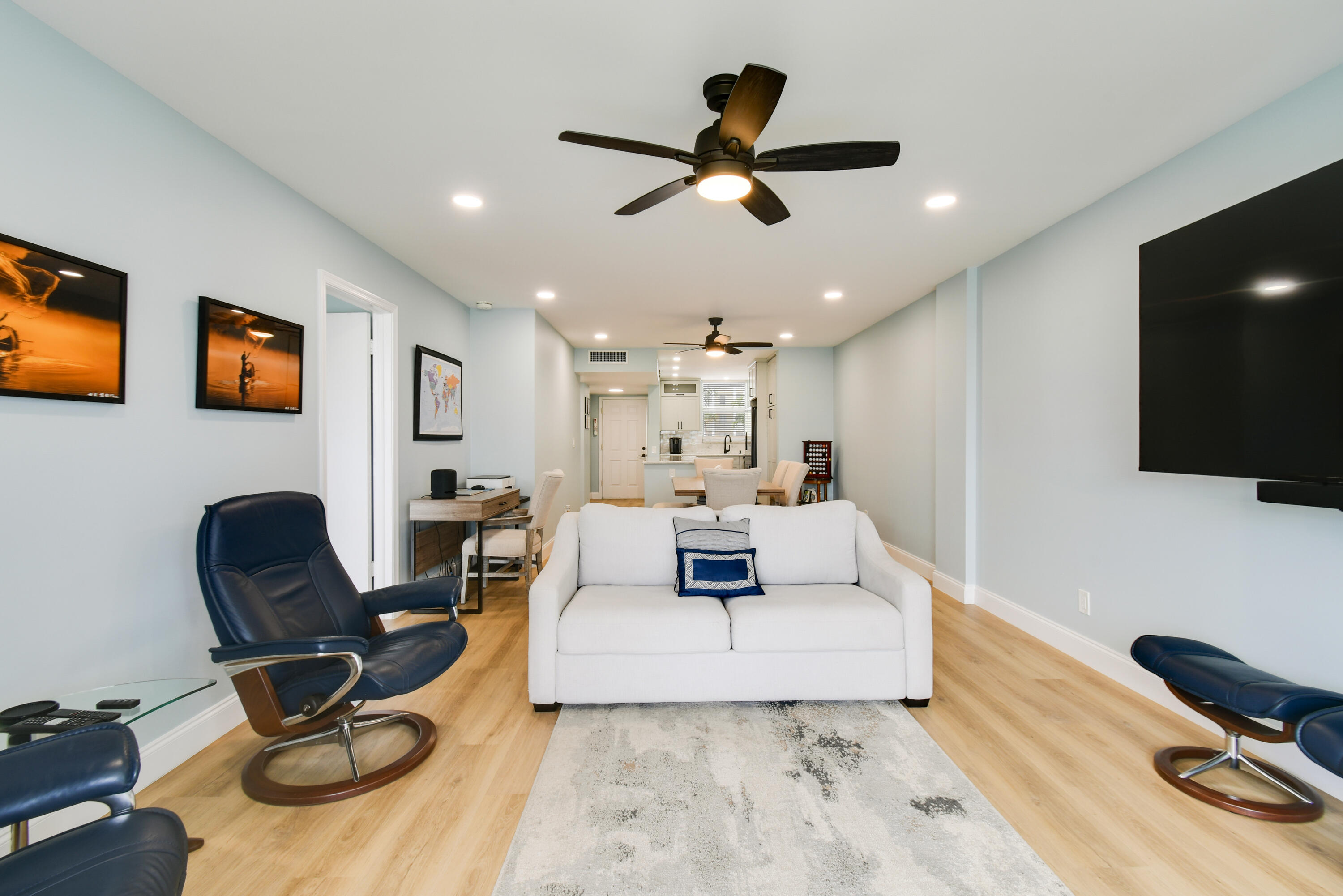 PARADISE HARBOUR CONDO - Residential
