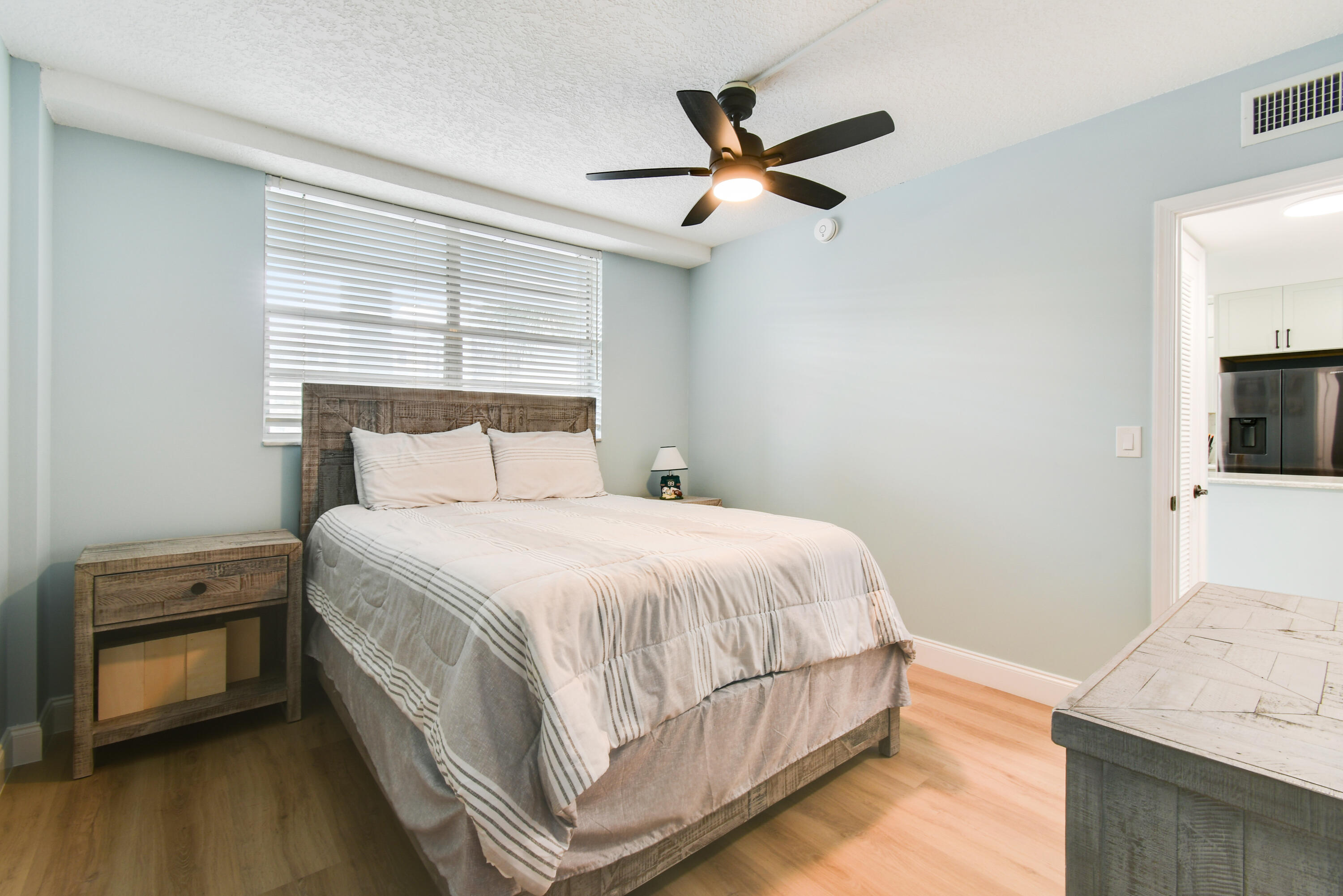 PARADISE HARBOUR CONDO - Residential