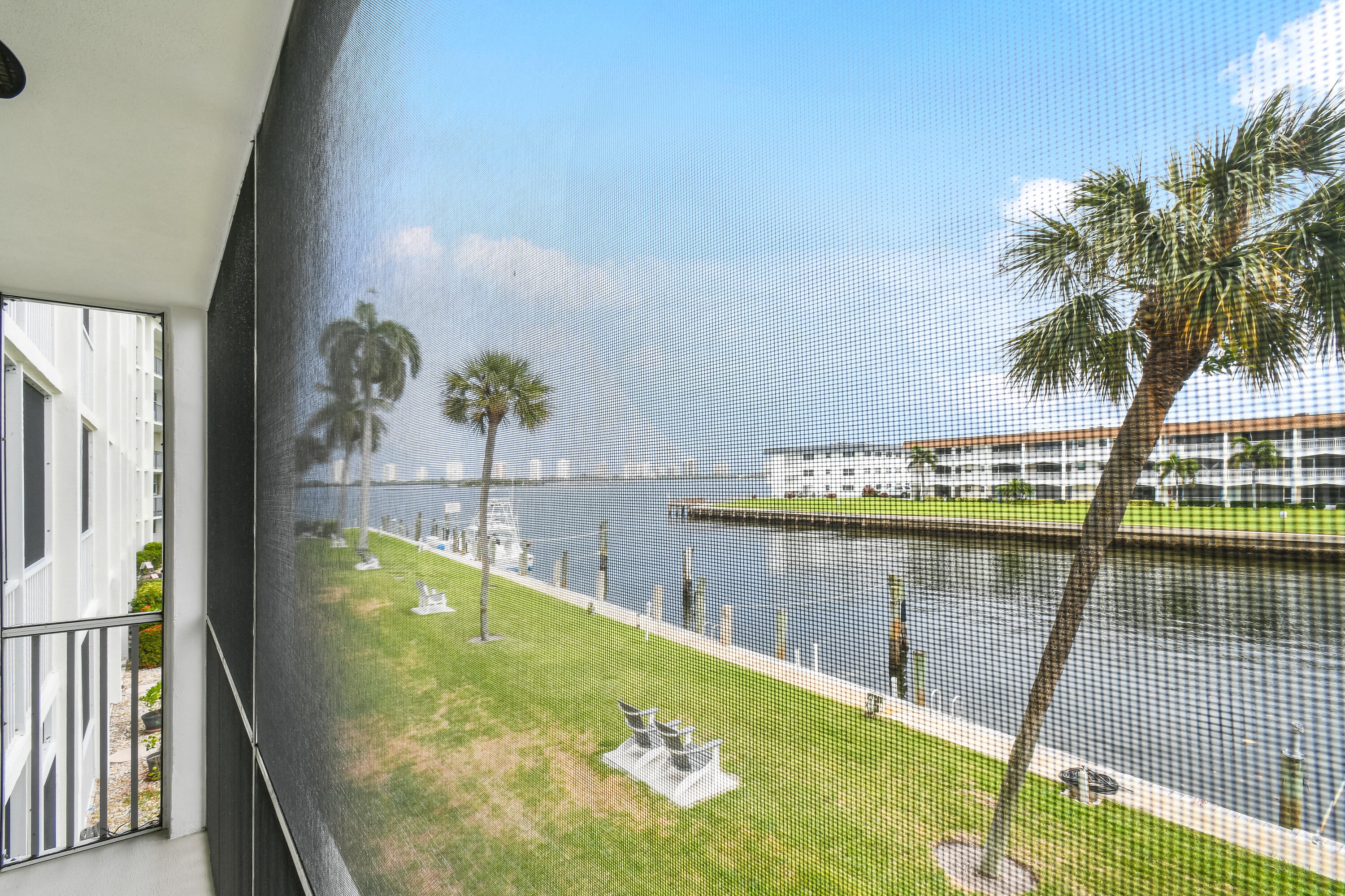PARADISE HARBOUR CONDO - Residential