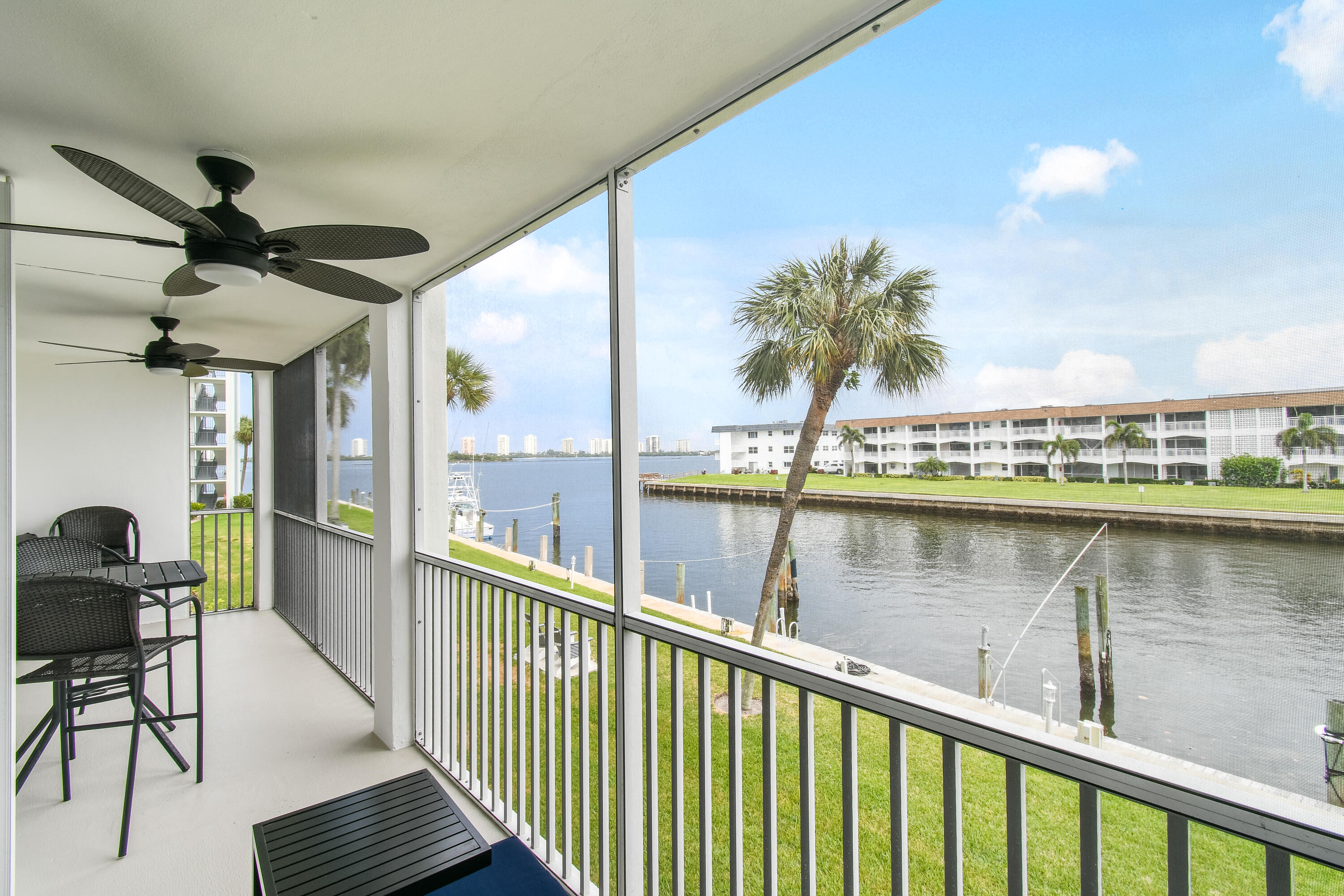 PARADISE HARBOUR CONDO - Residential
