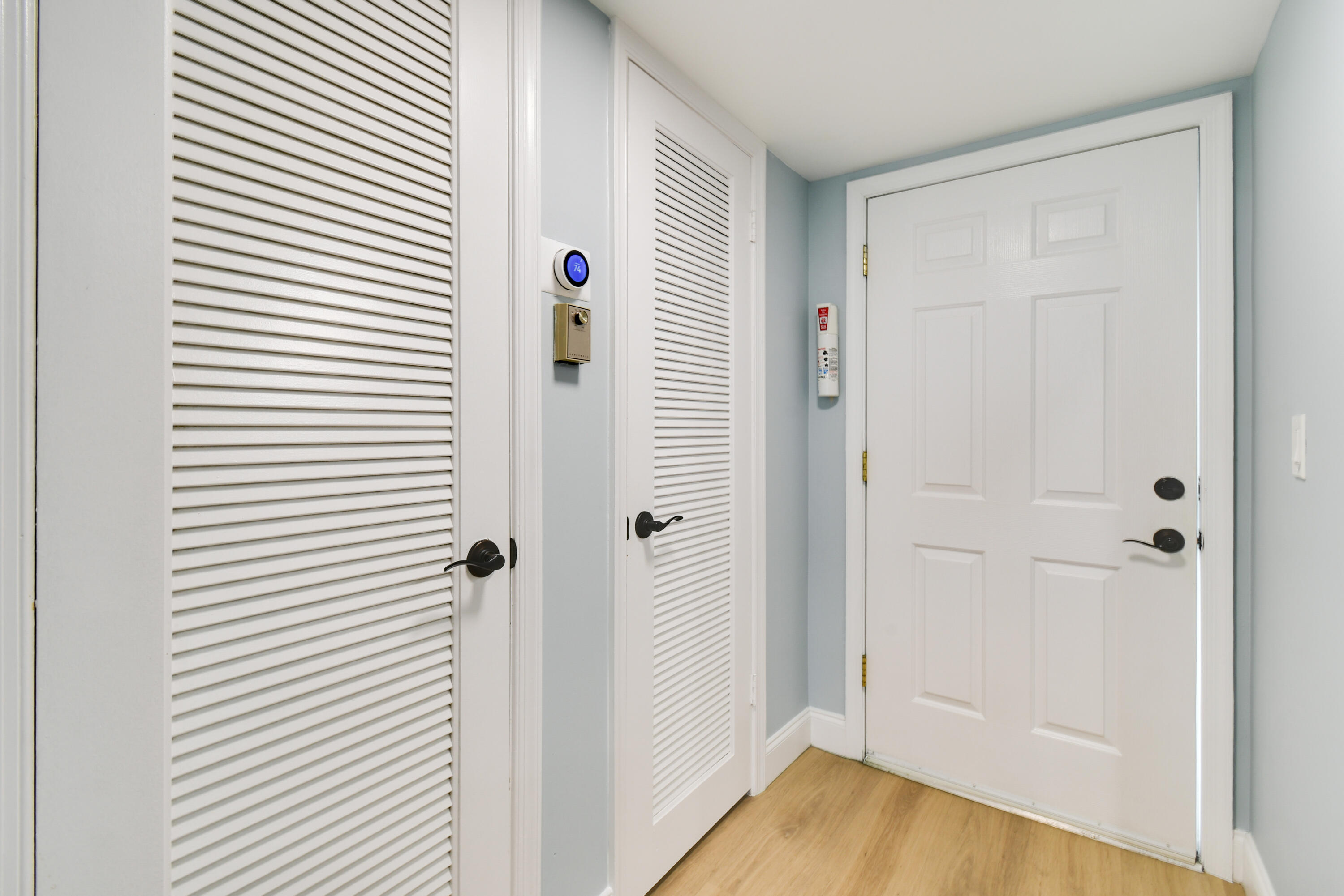 PARADISE HARBOUR CONDO - Residential