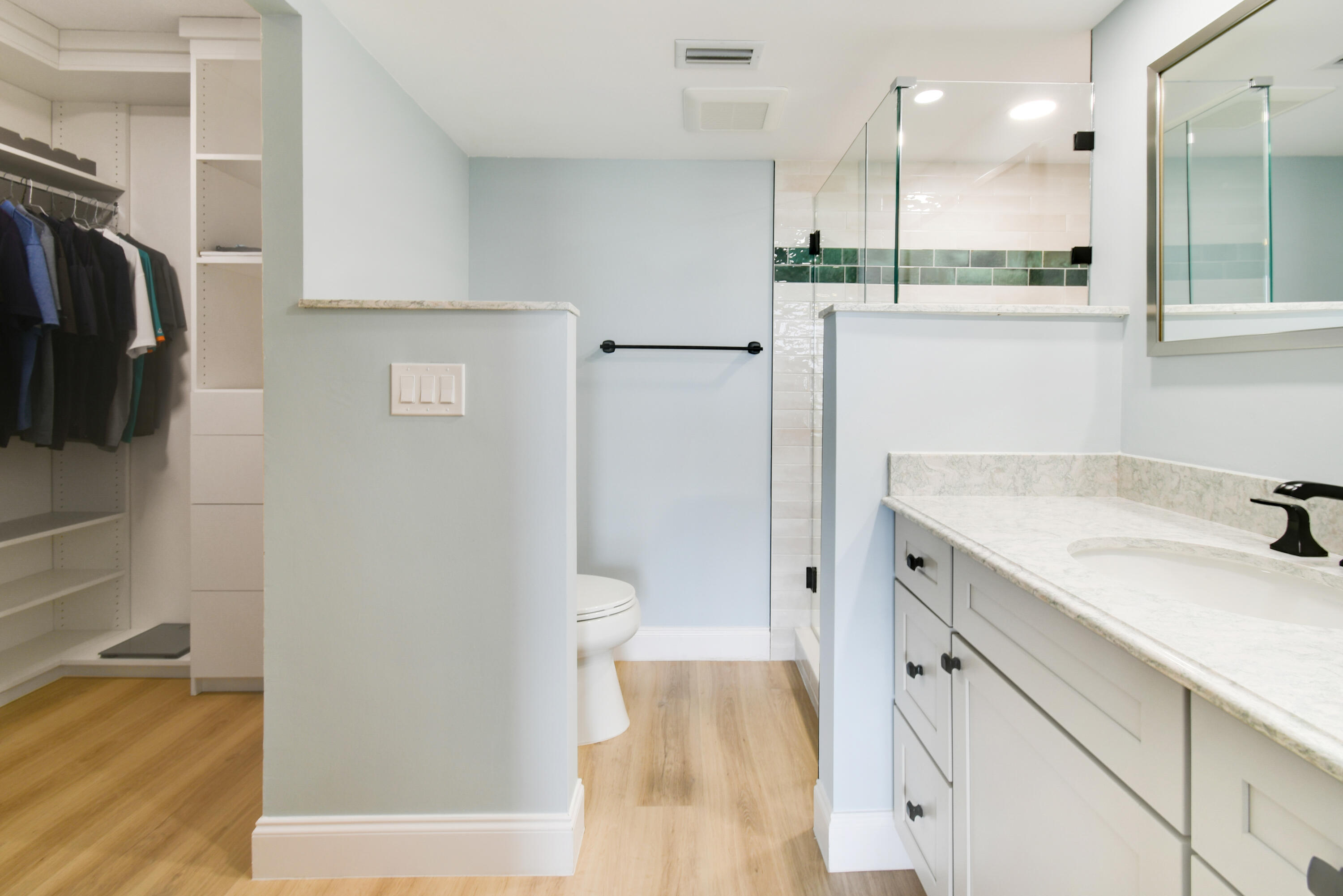 PARADISE HARBOUR CONDO - Residential