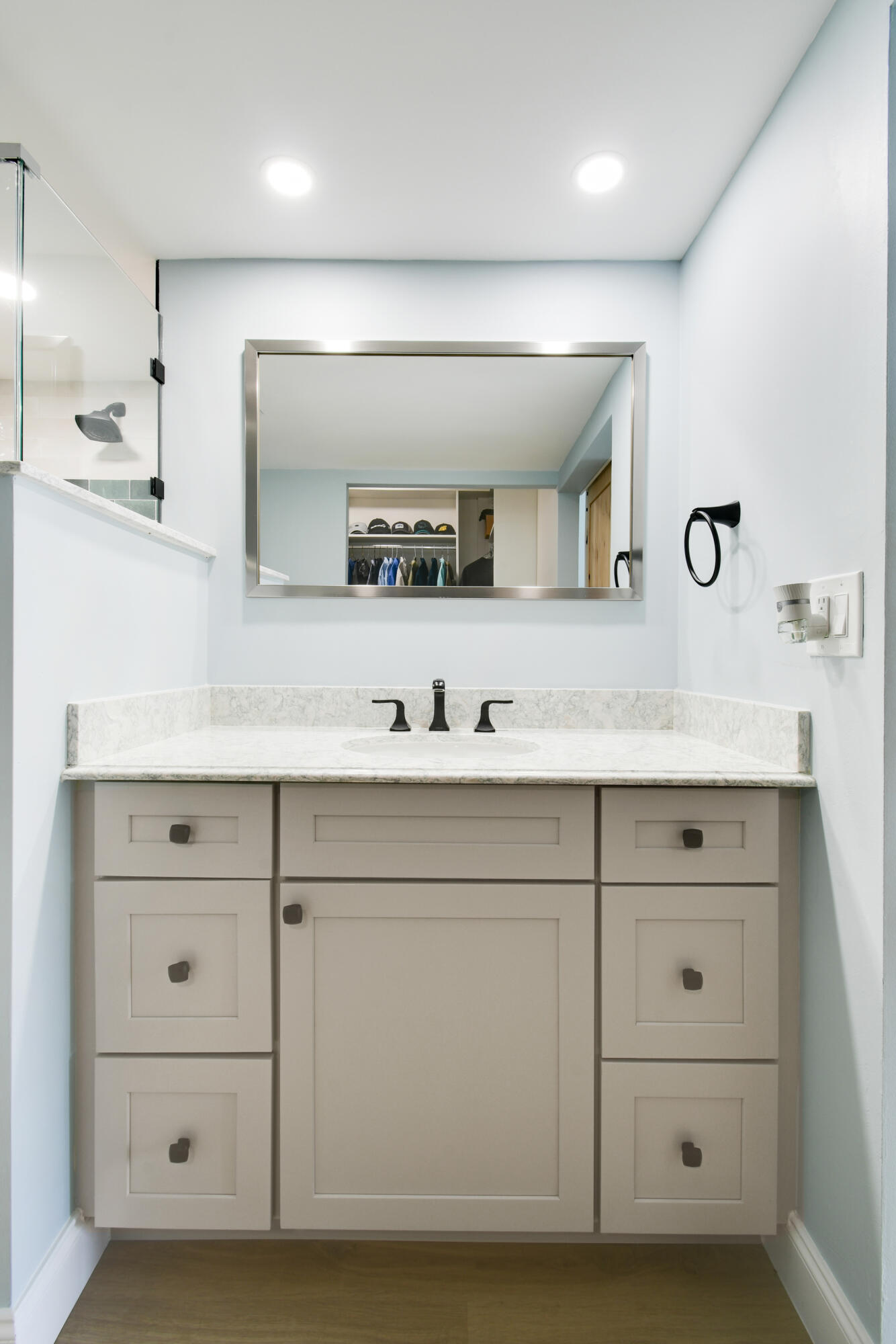 PARADISE HARBOUR CONDO - Residential