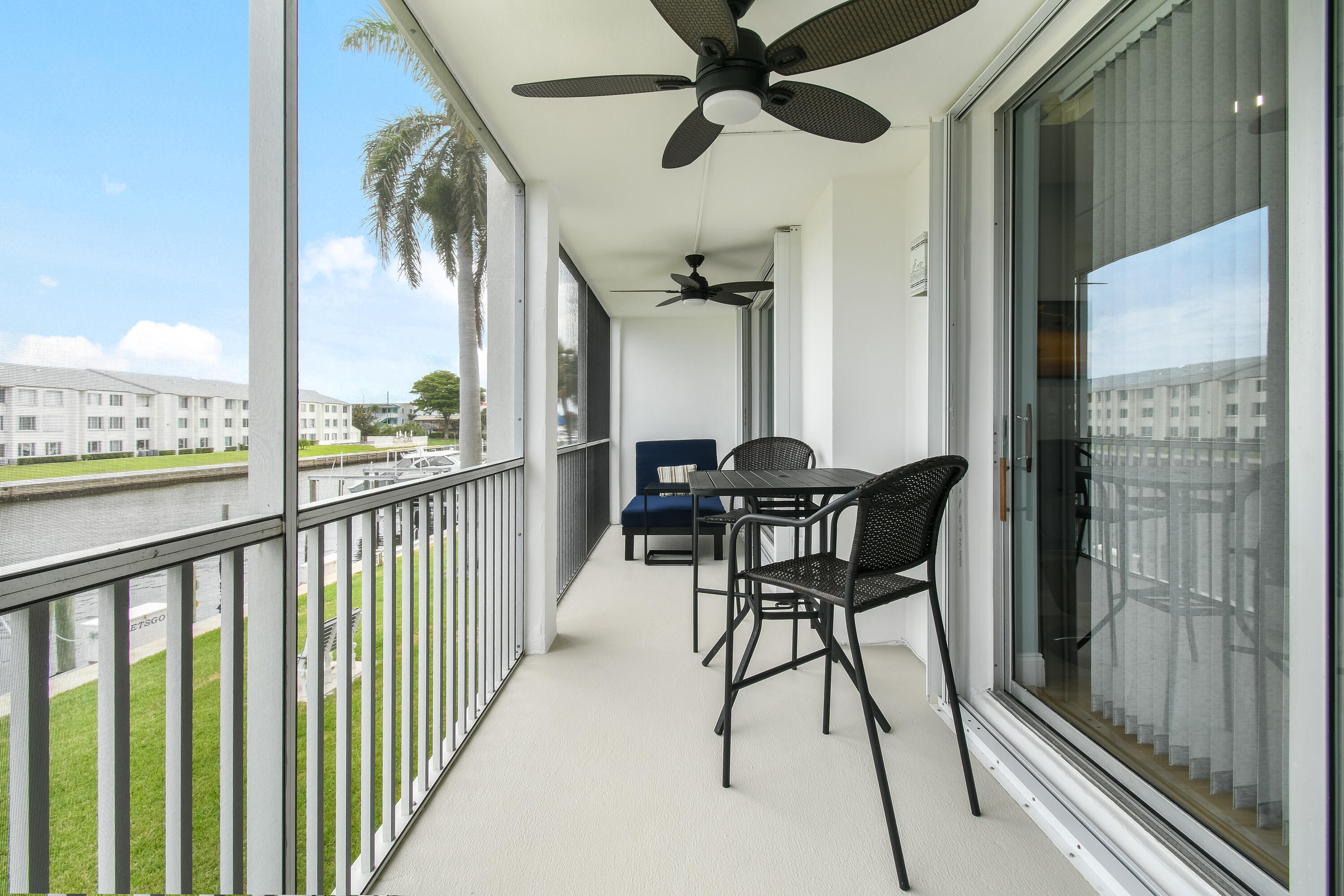 PARADISE HARBOUR CONDO - Residential