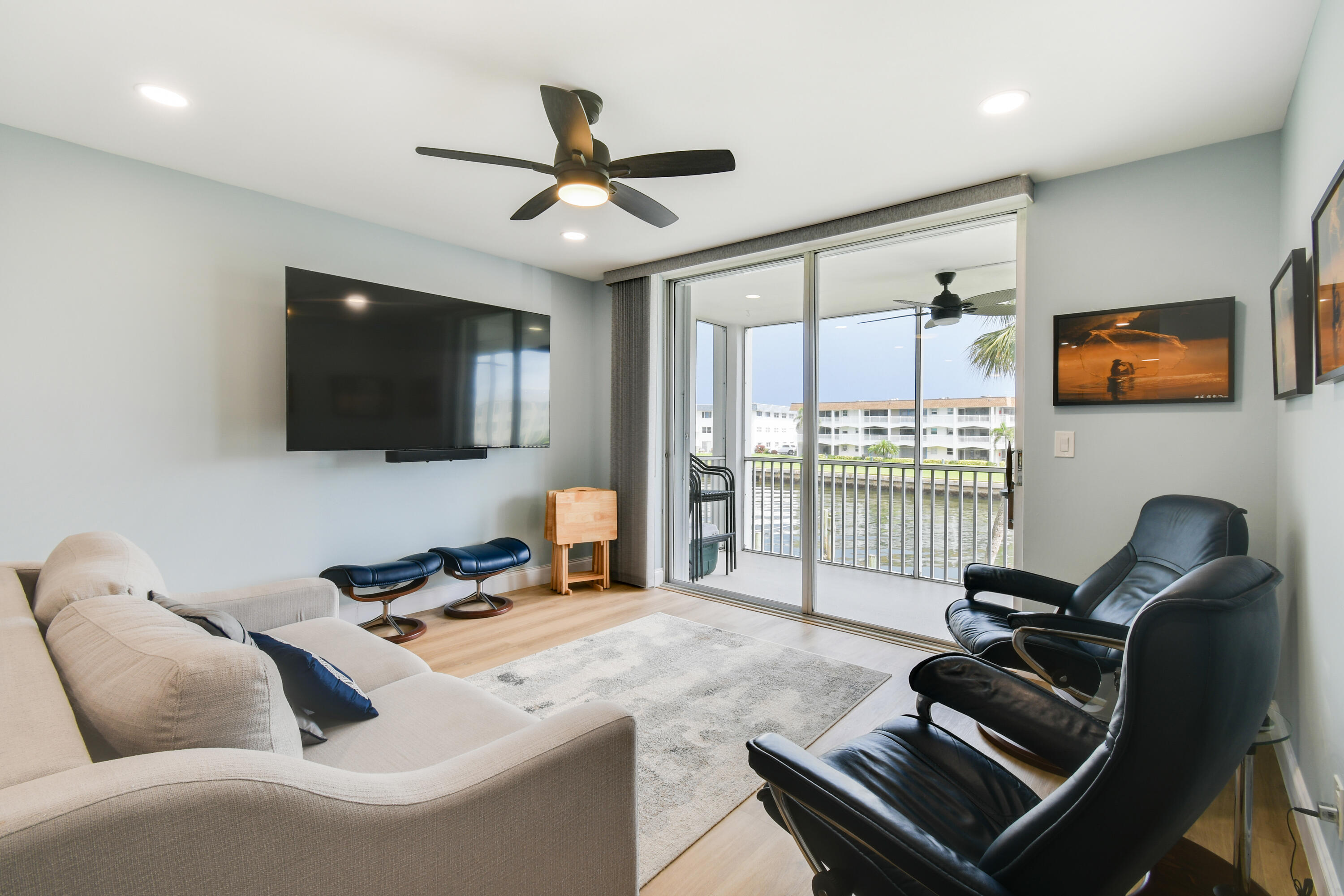 PARADISE HARBOUR CONDO - Residential