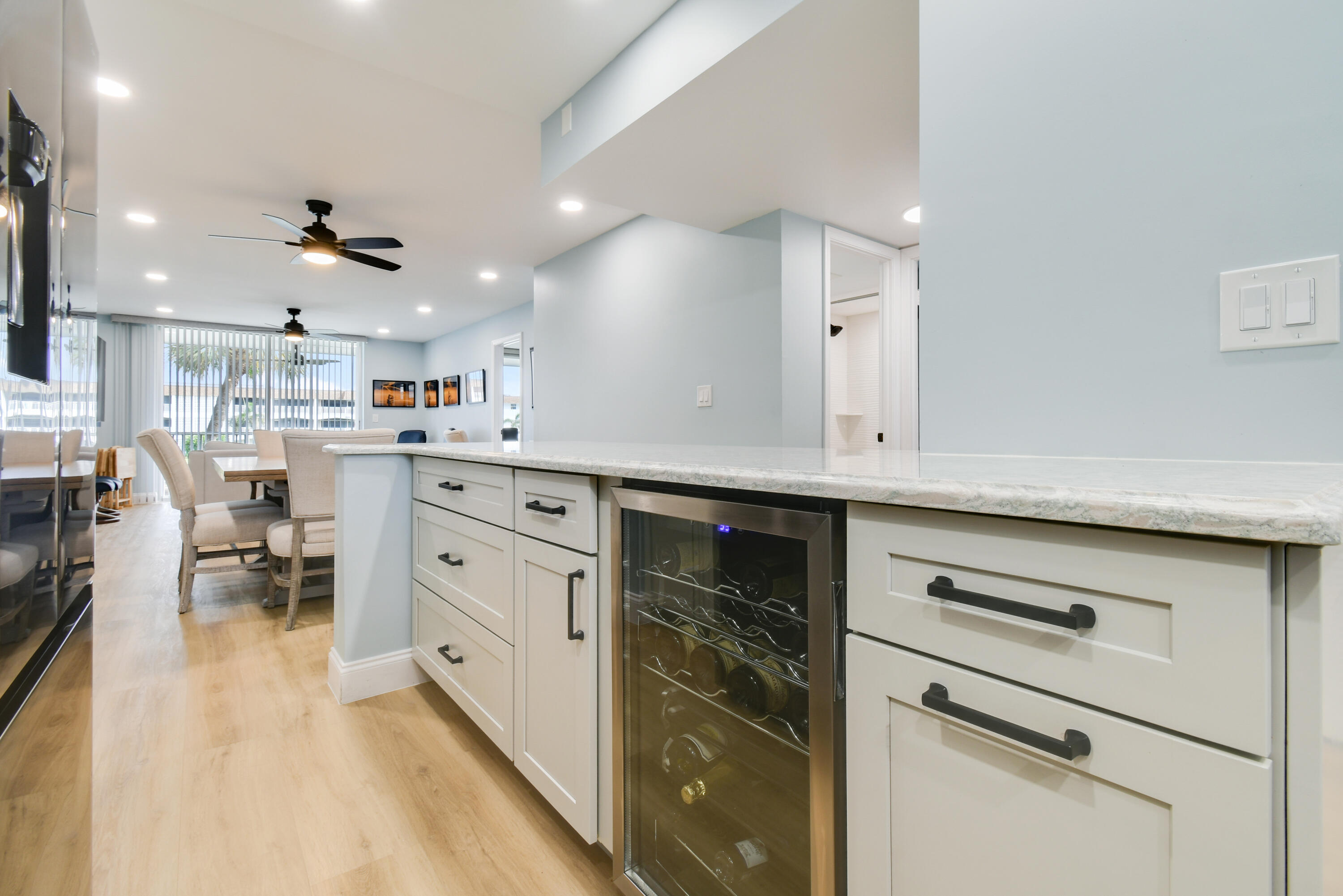 PARADISE HARBOUR CONDO - Residential