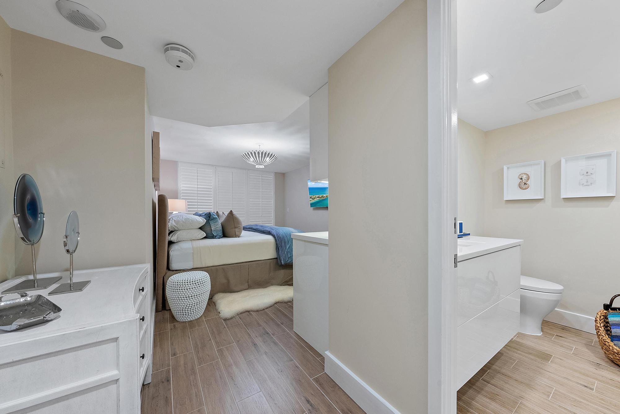 TWENTY SEVEN SEVENTY SOUTH OCEAN BLVD - Residential