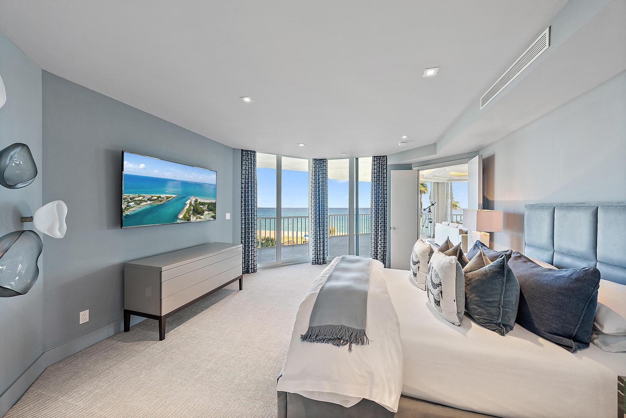 TWENTY SEVEN SEVENTY SOUTH OCEAN BLVD - Residential