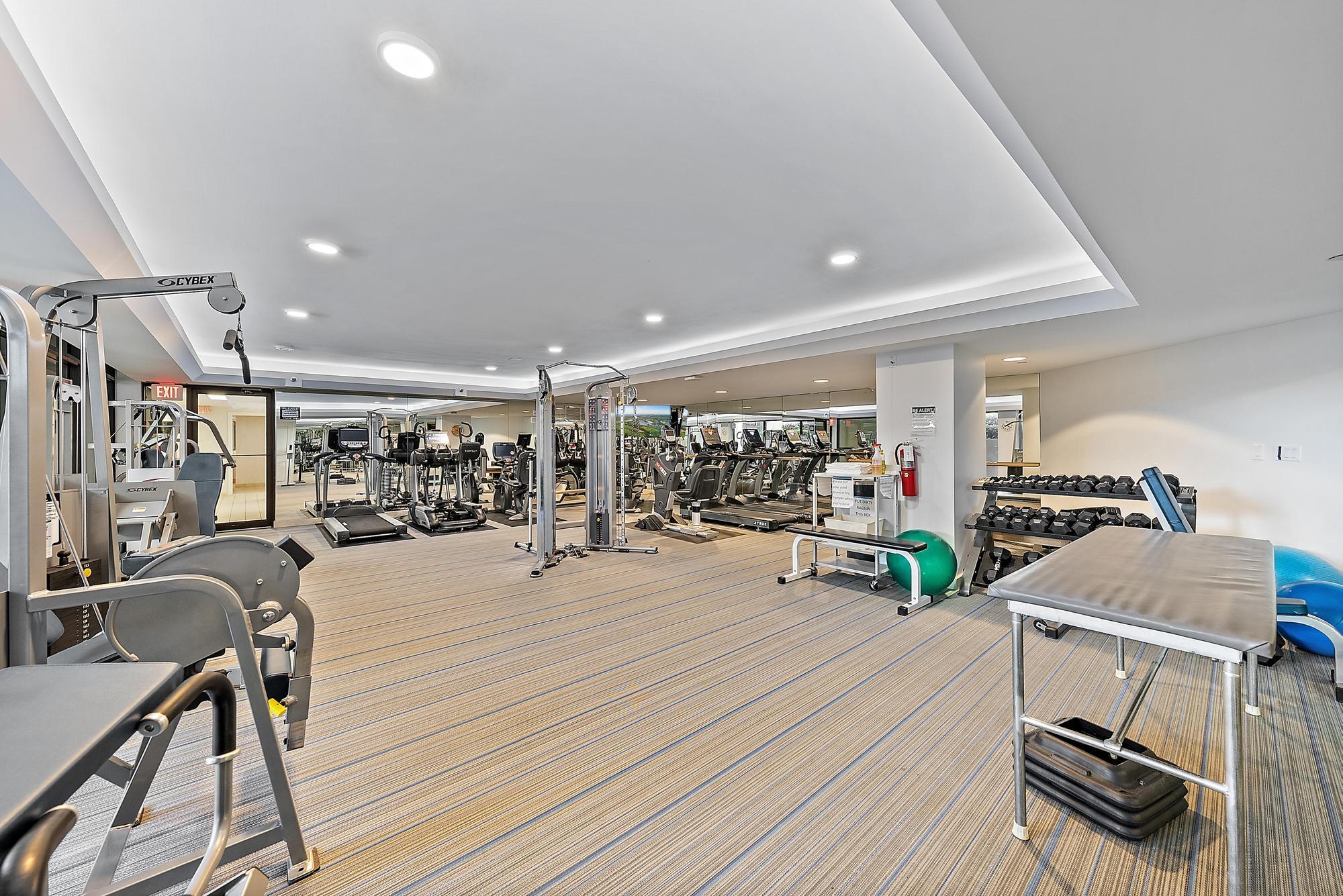 TWENTY SEVEN SEVENTY SOUTH OCEAN BLVD - Residential