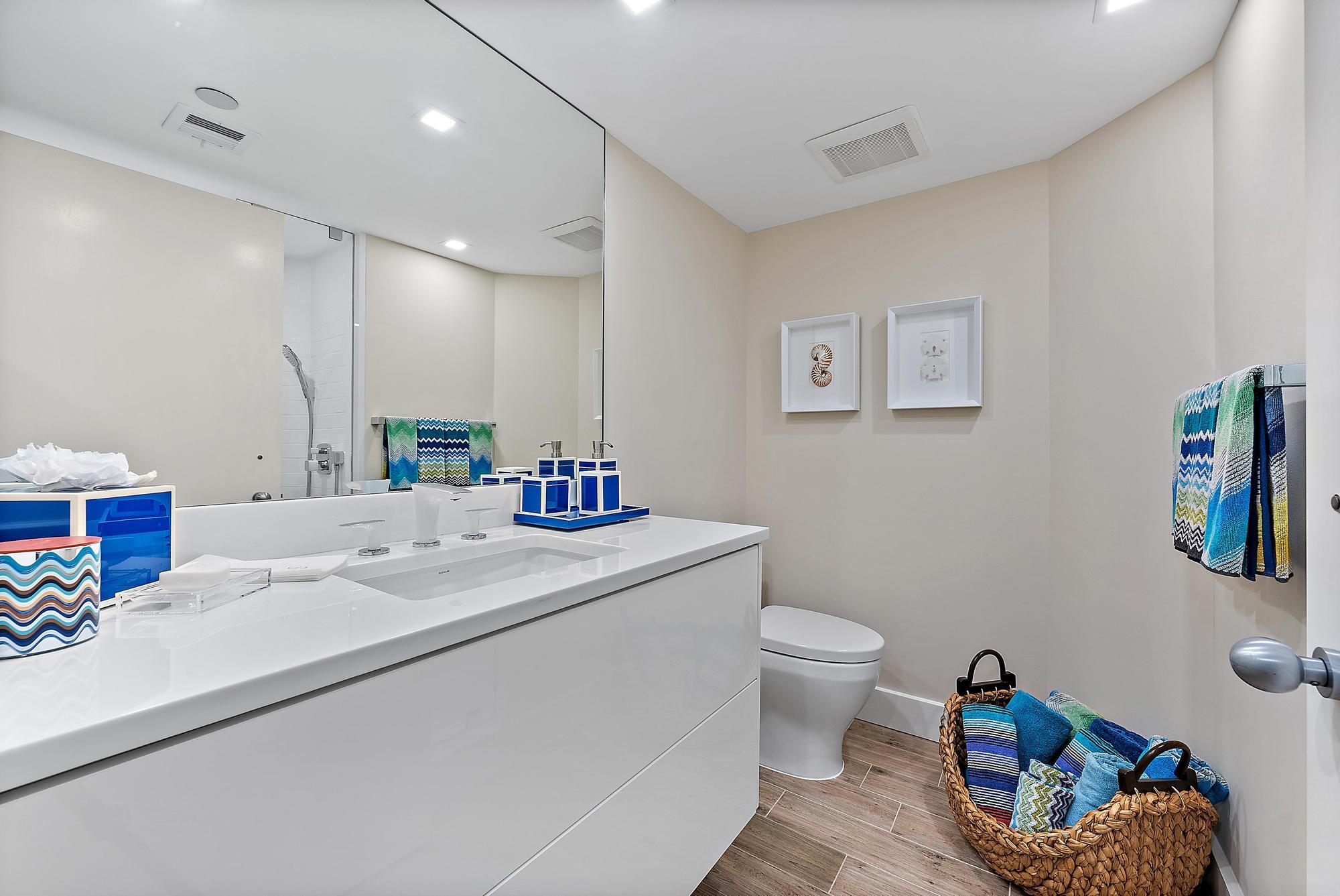 TWENTY SEVEN SEVENTY SOUTH OCEAN BLVD - Residential