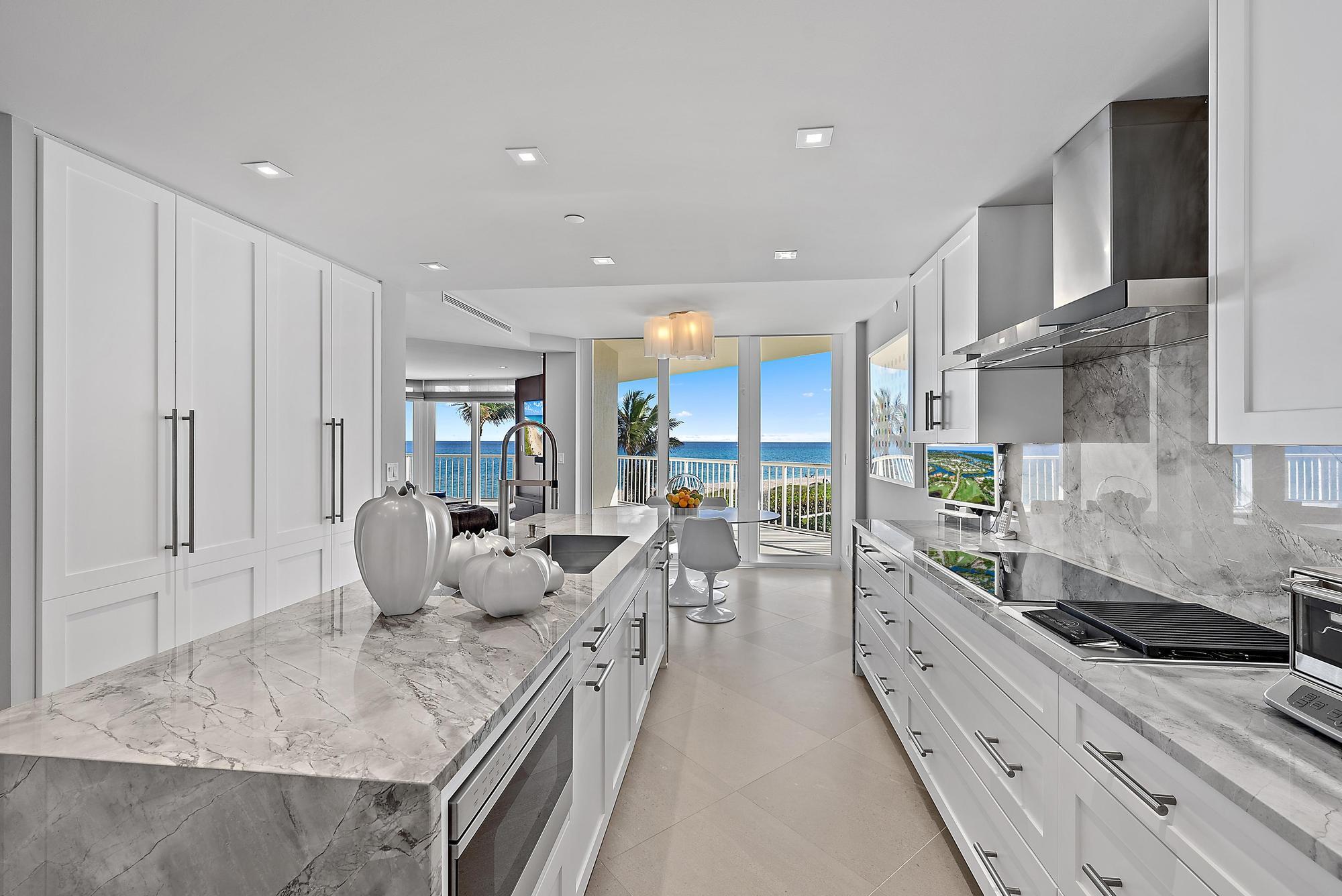 TWENTY SEVEN SEVENTY SOUTH OCEAN BLVD - Residential