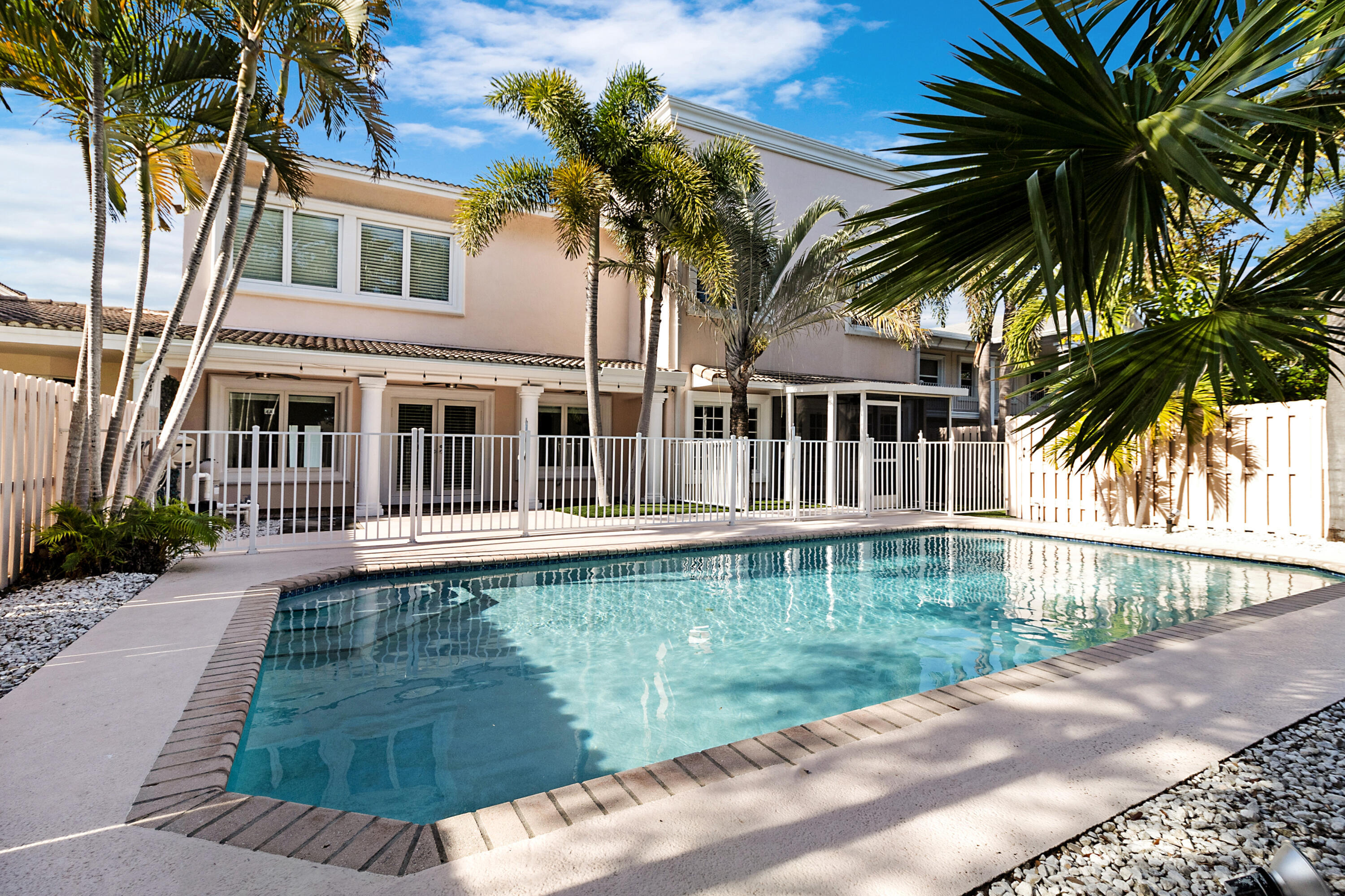 CORAL RIDGE LANDINGS CONDO - Residential
