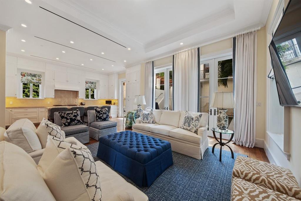 ROYAL PARK - Residential
