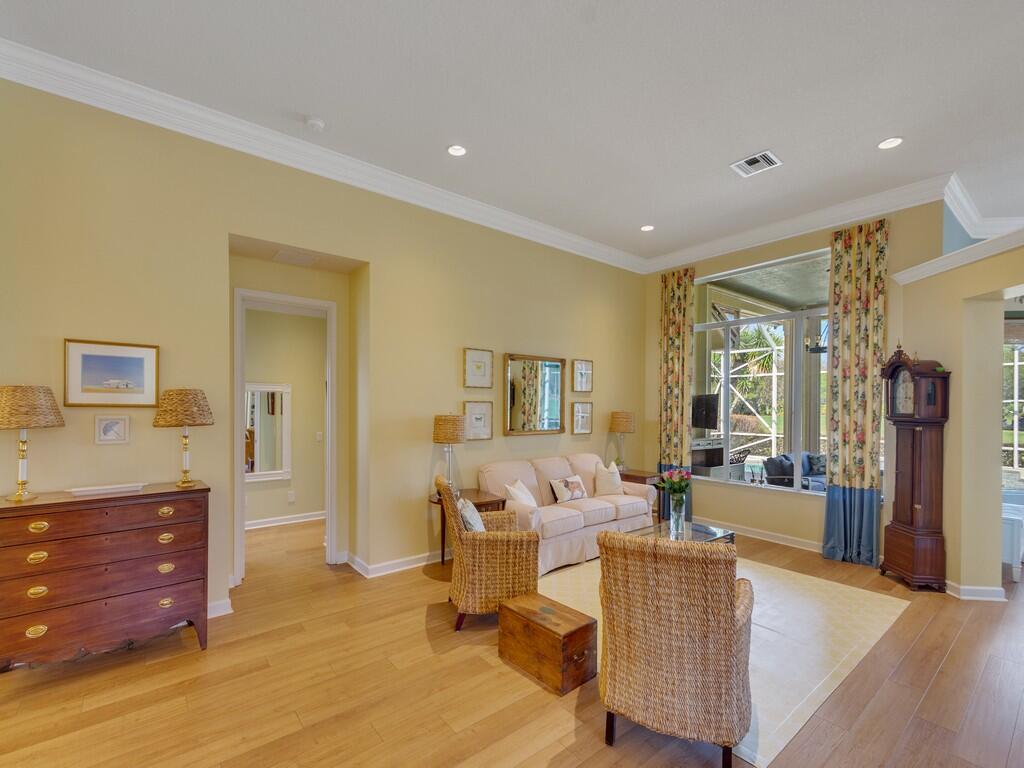 CYPRESS POINT - Residential