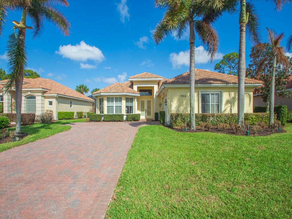 CYPRESS POINT - Residential