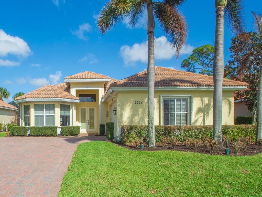 CYPRESS POINT - Residential