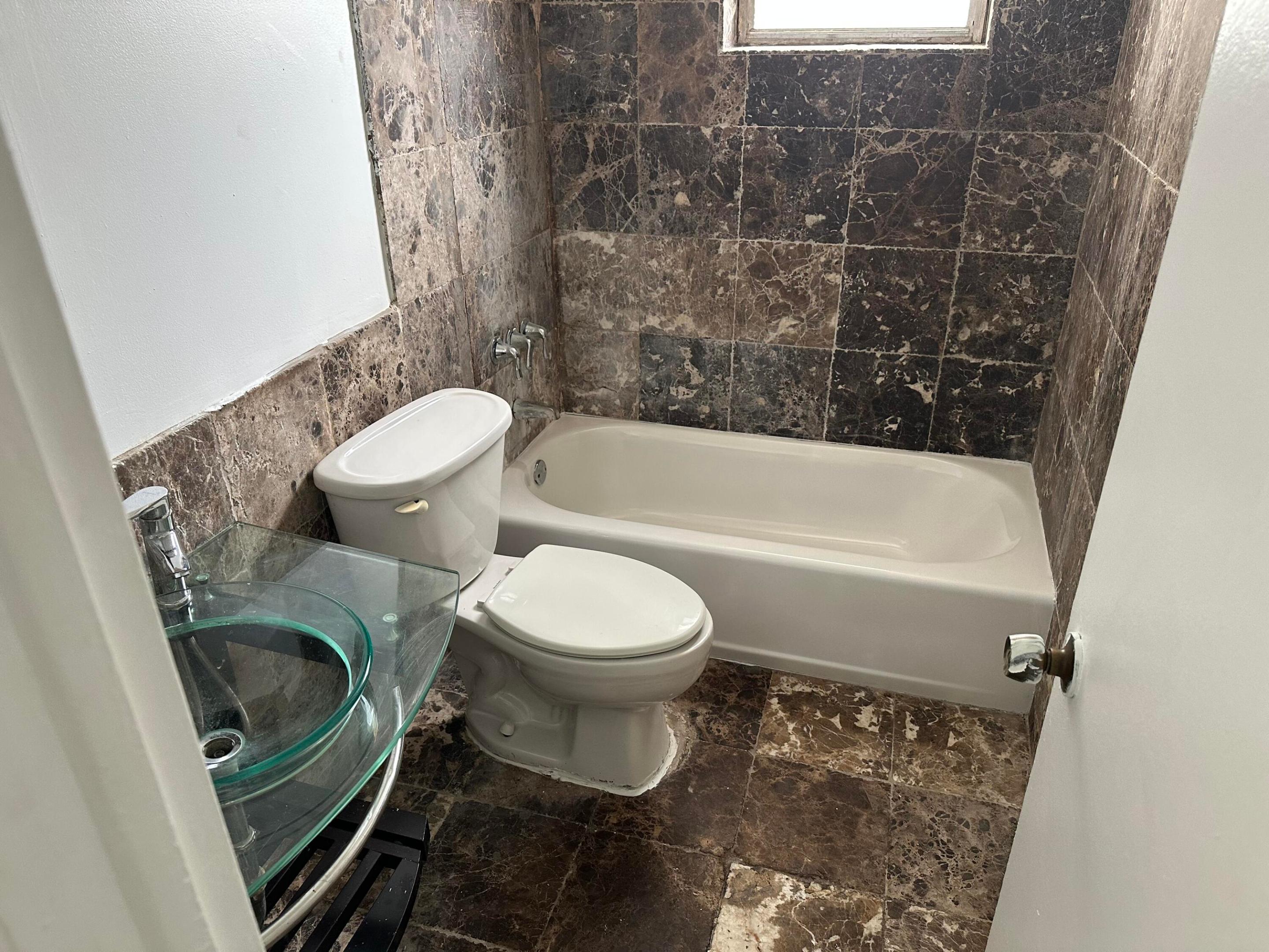 APPLE CREEK - Residential