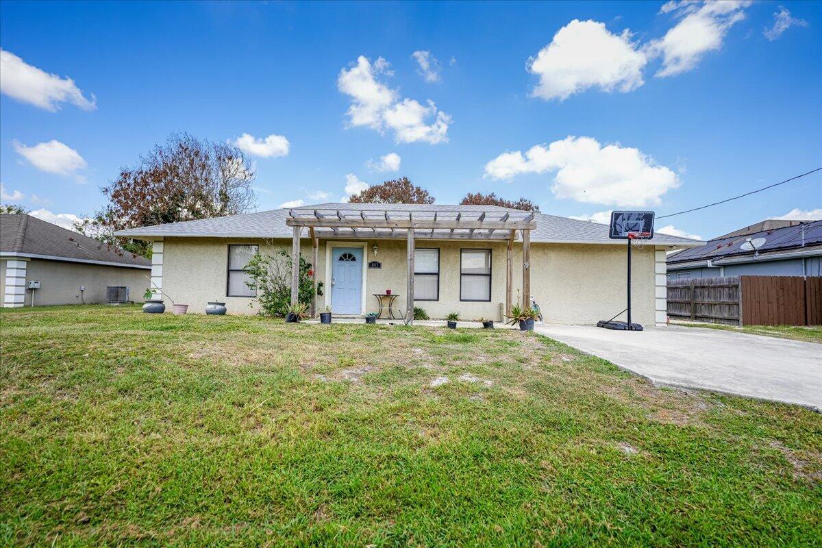 PORT ST LUCIE SECTION 3 - Residential