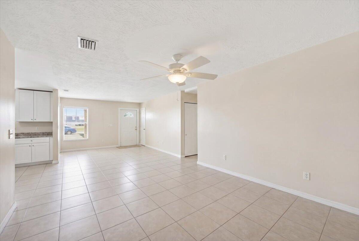 PORT ST LUCIE SECTION 3 - Residential