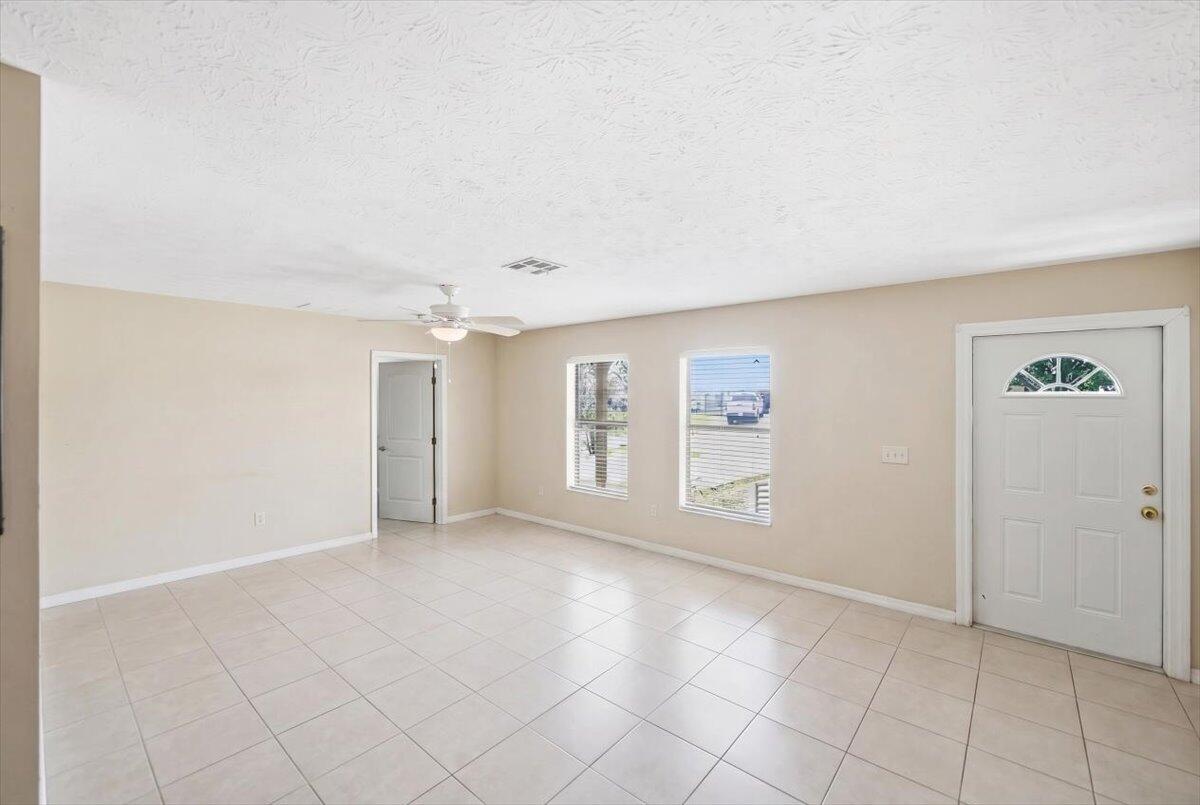 PORT ST LUCIE SECTION 3 - Residential