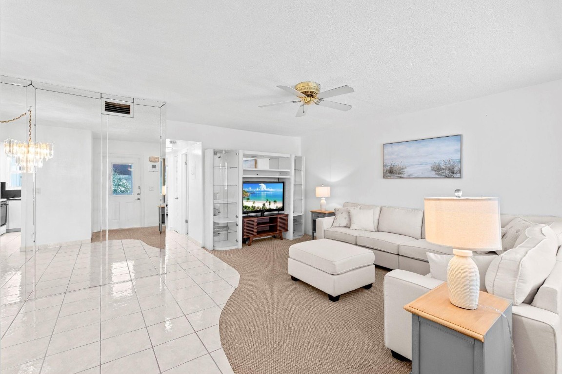 PARADISE VILLAS - Residential