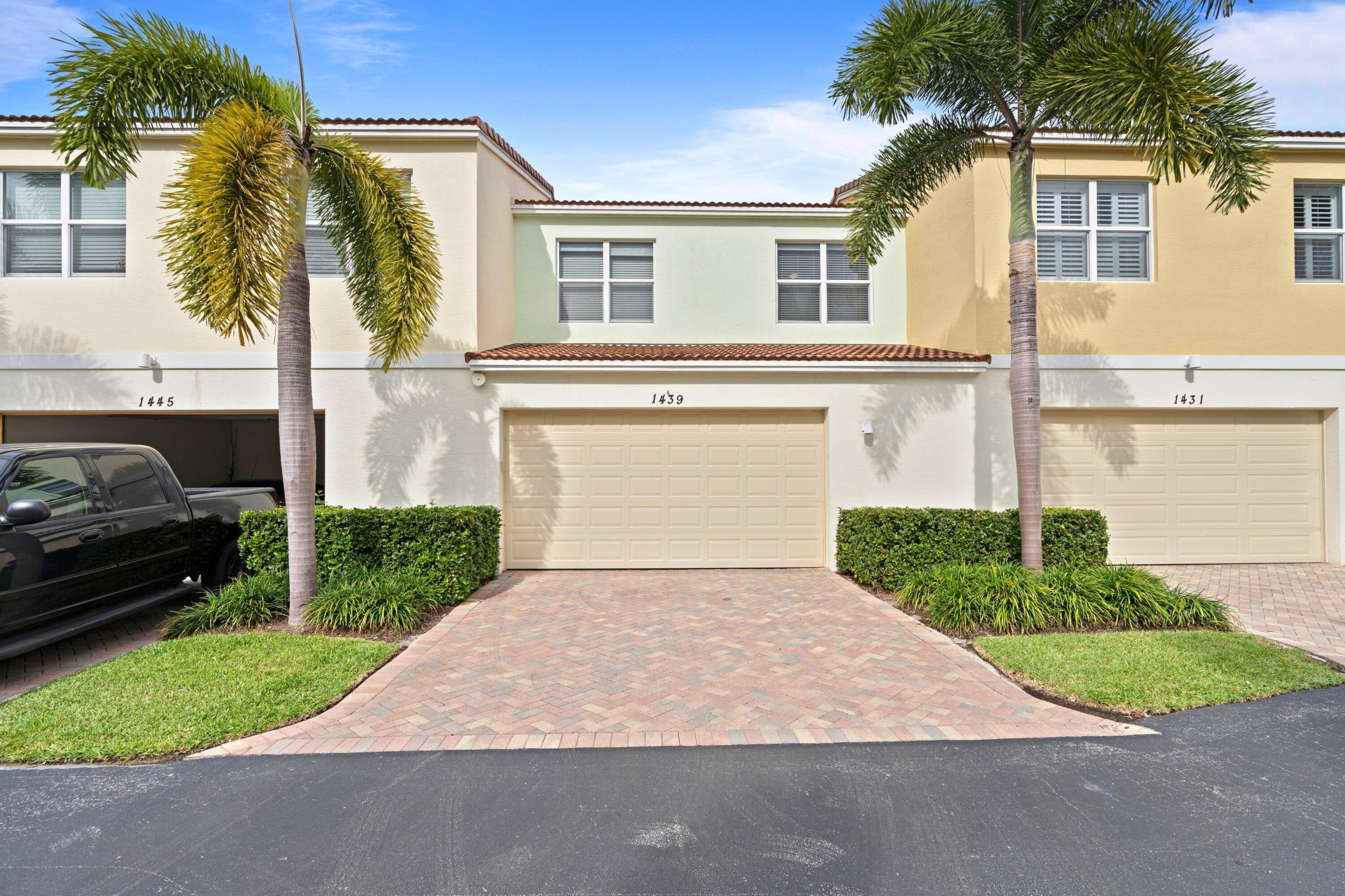 BLUE LAKE TOWNHOMES - Residential Lease