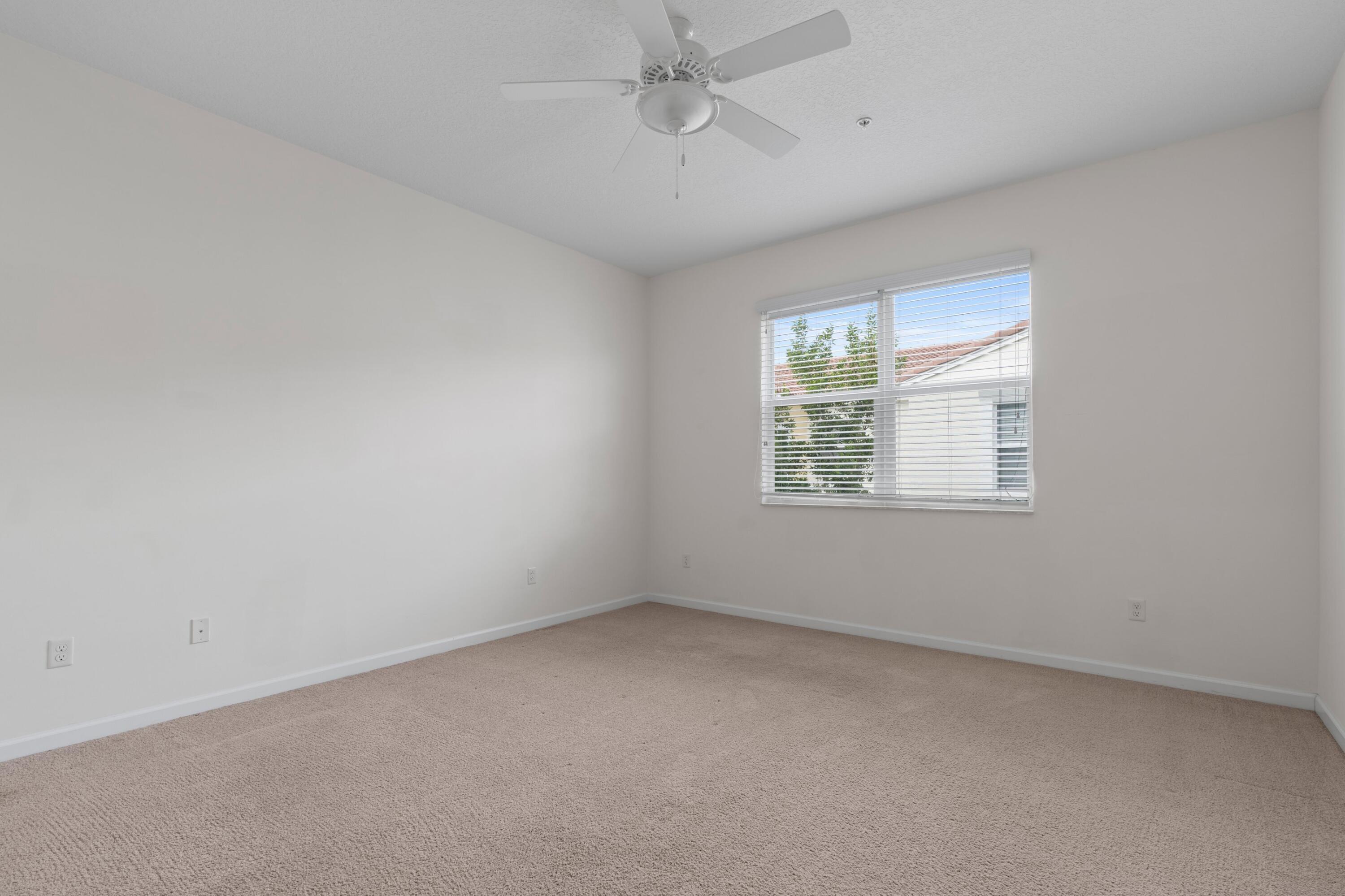 BLUE LAKE TOWNHOMES - Residential Lease