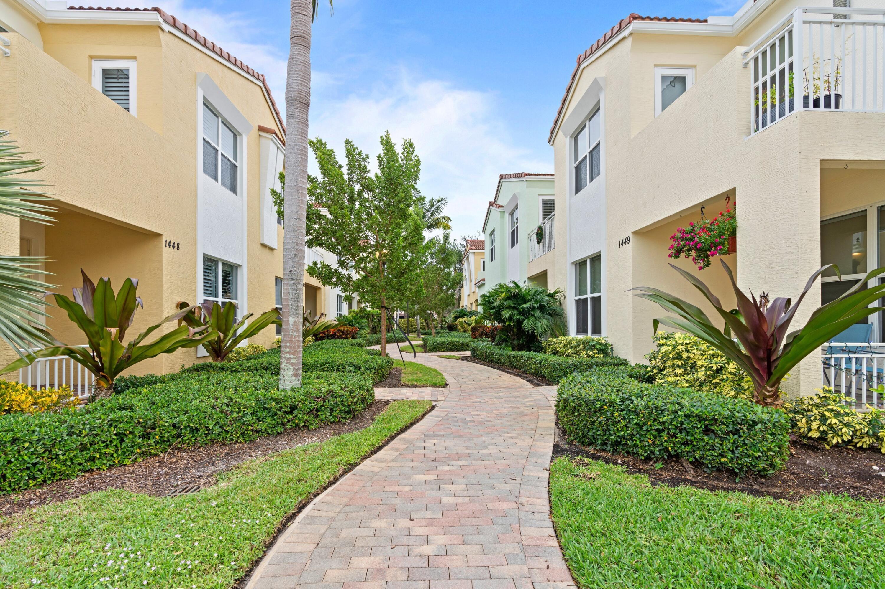 BLUE LAKE TOWNHOMES - Residential Lease