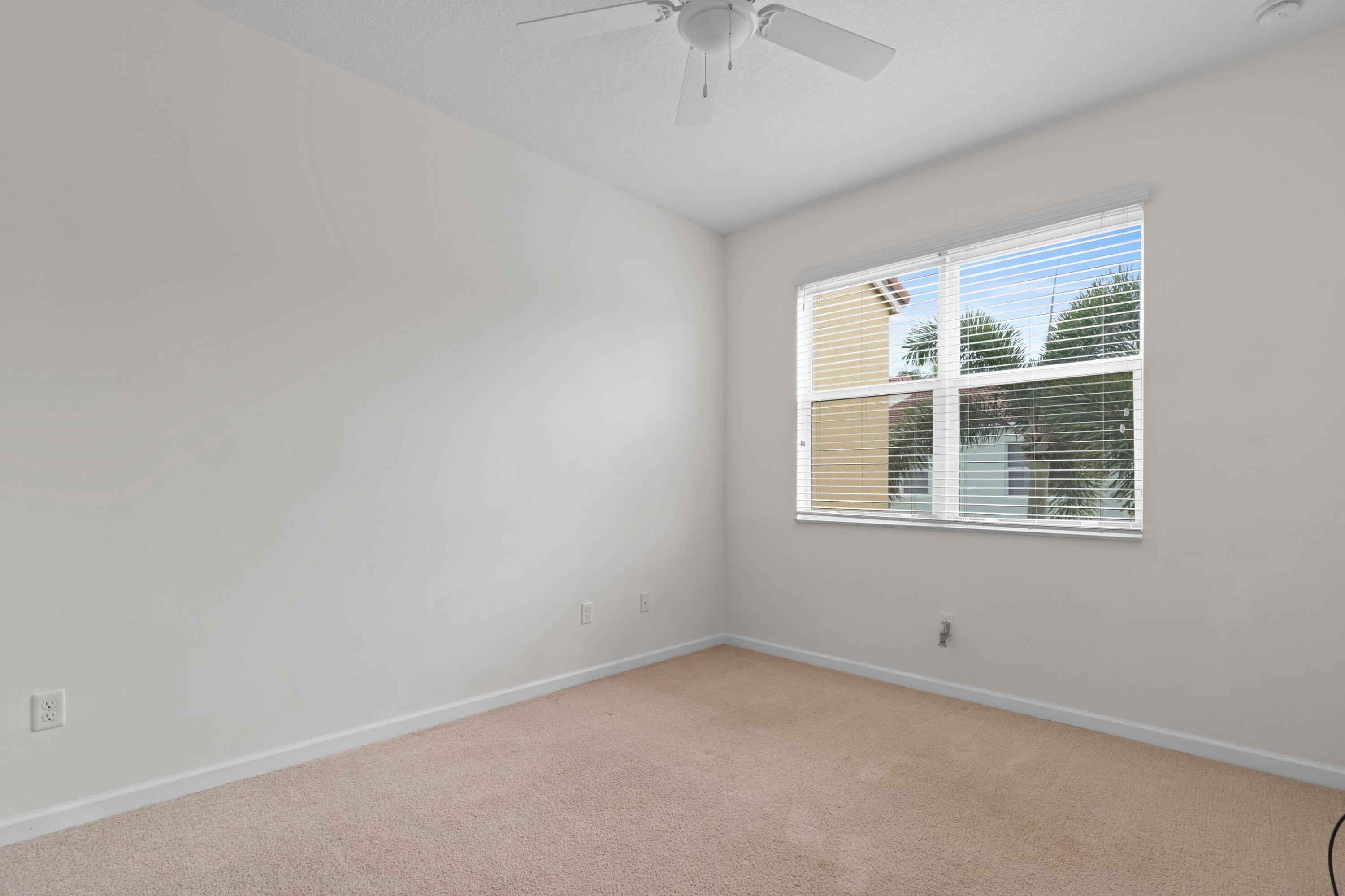 BLUE LAKE TOWNHOMES - Residential Lease