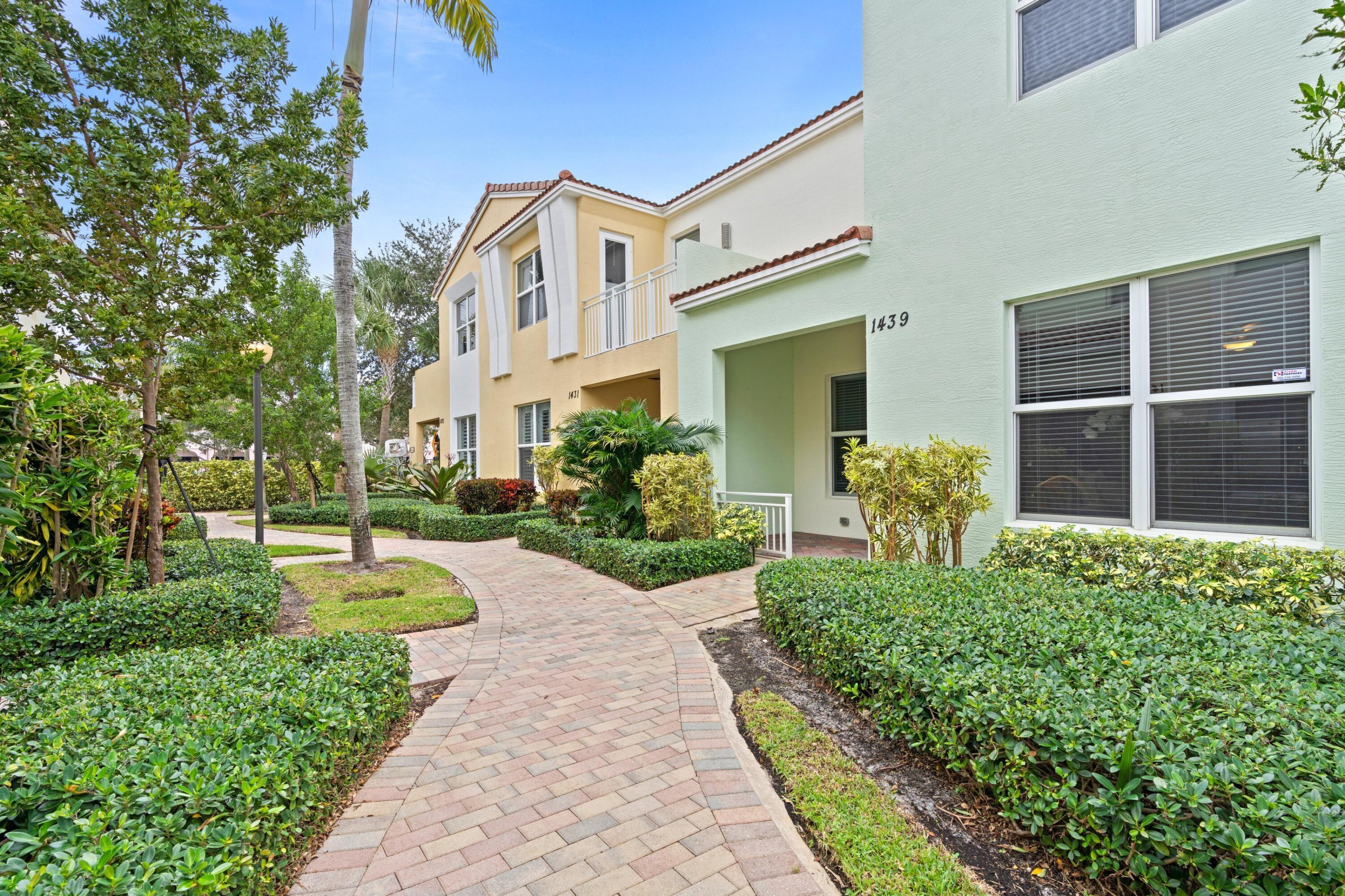BLUE LAKE TOWNHOMES - Residential Lease