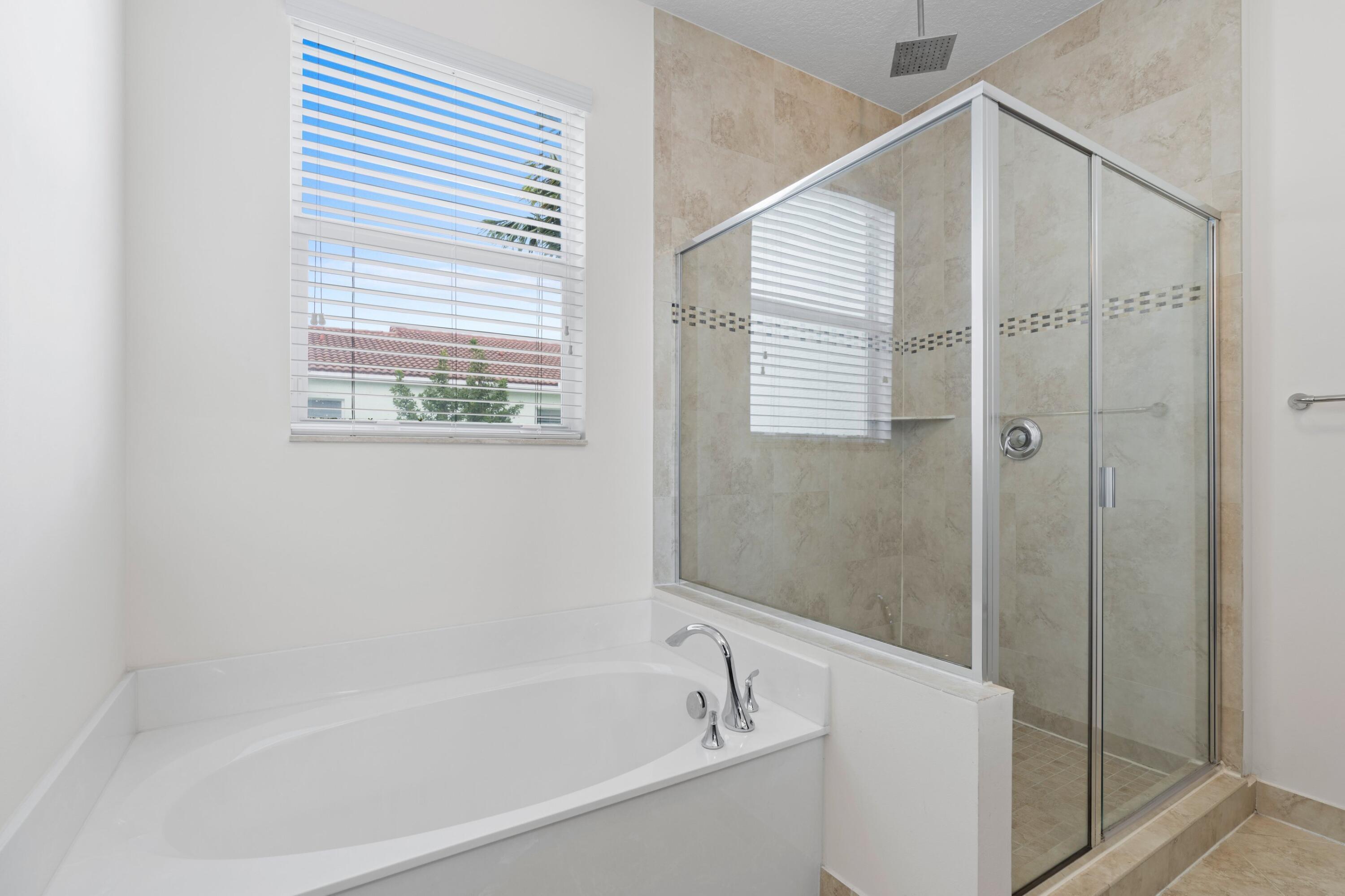 BLUE LAKE TOWNHOMES - Residential Lease