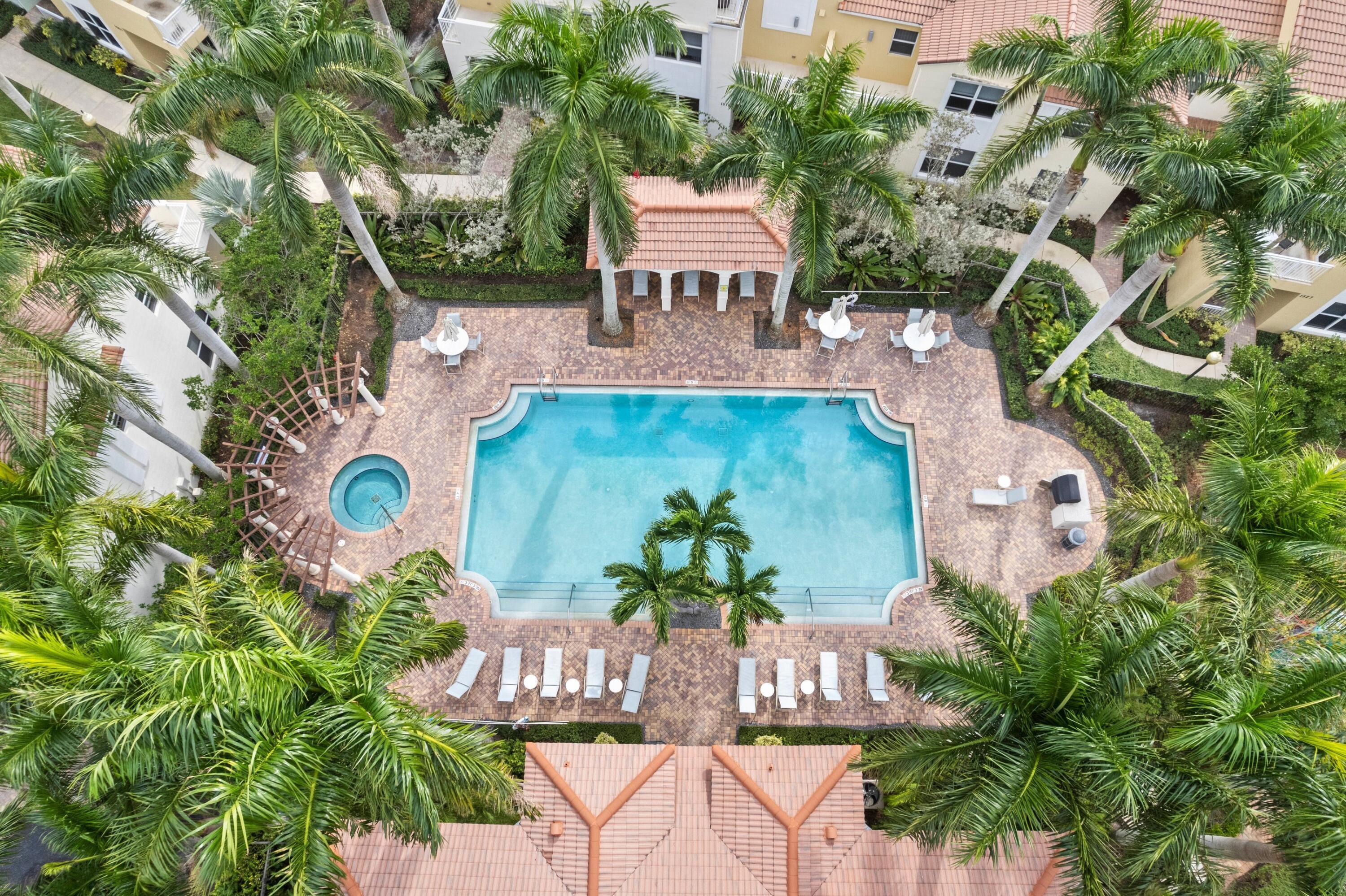 BLUE LAKE TOWNHOMES - Residential Lease