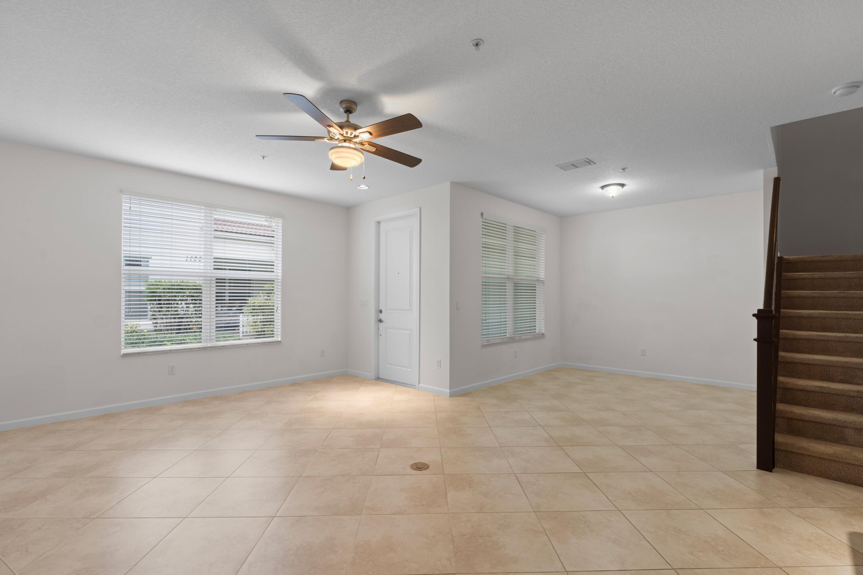 BLUE LAKE TOWNHOMES - Residential Lease
