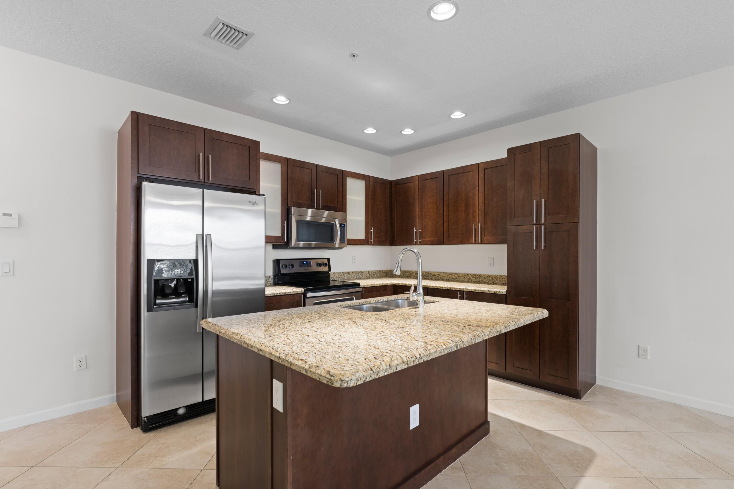 BLUE LAKE TOWNHOMES - Residential Lease