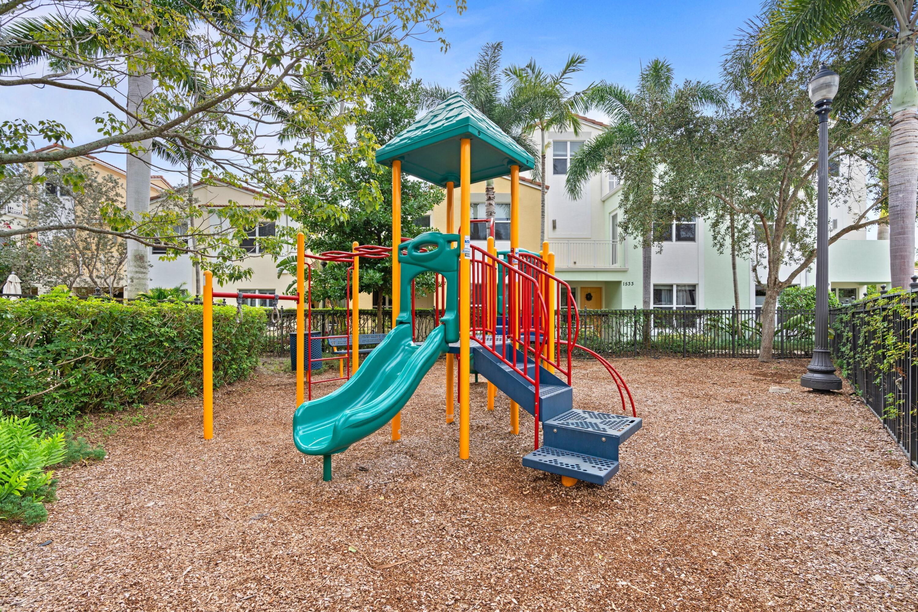 BLUE LAKE TOWNHOMES - Residential Lease