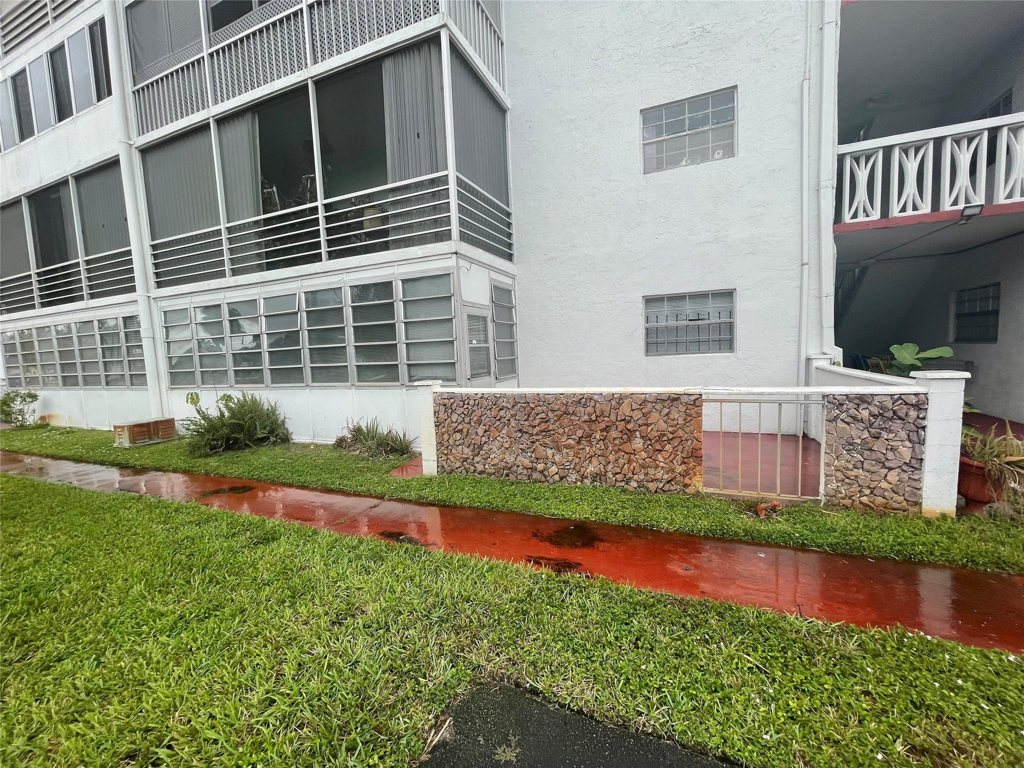 Ruby Condo - Residential