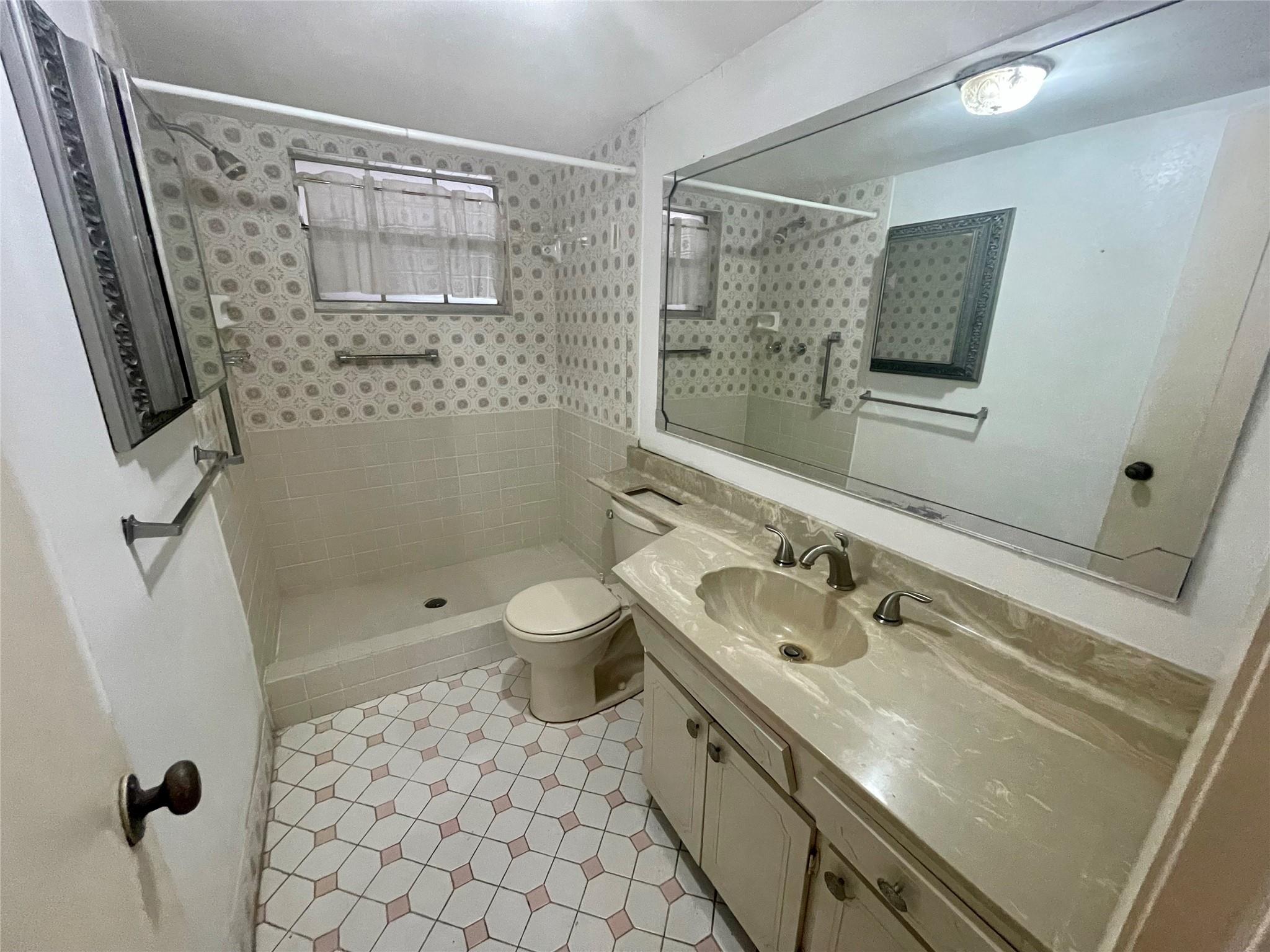 Ruby Condo - Residential