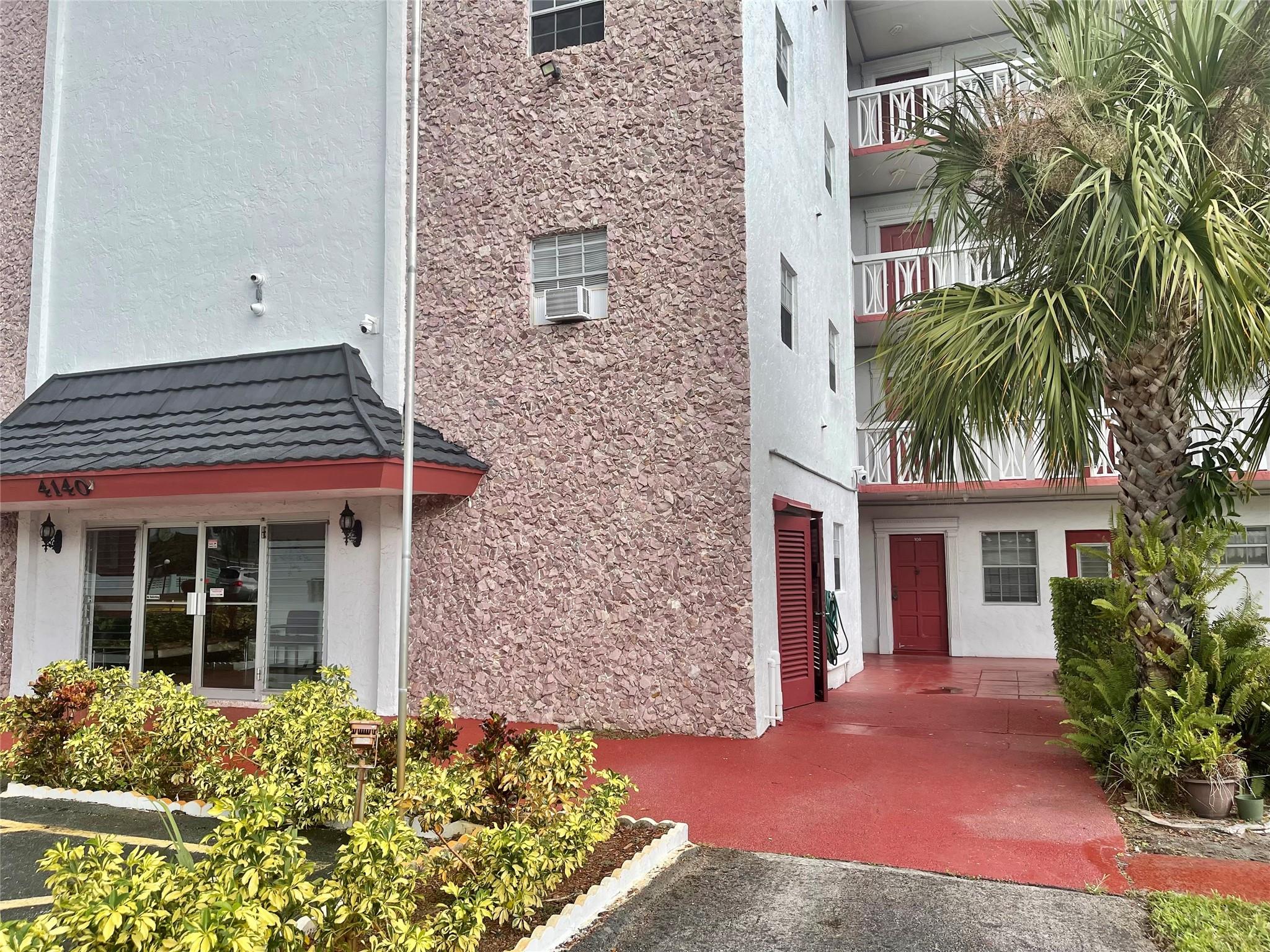 Ruby Condo - Residential