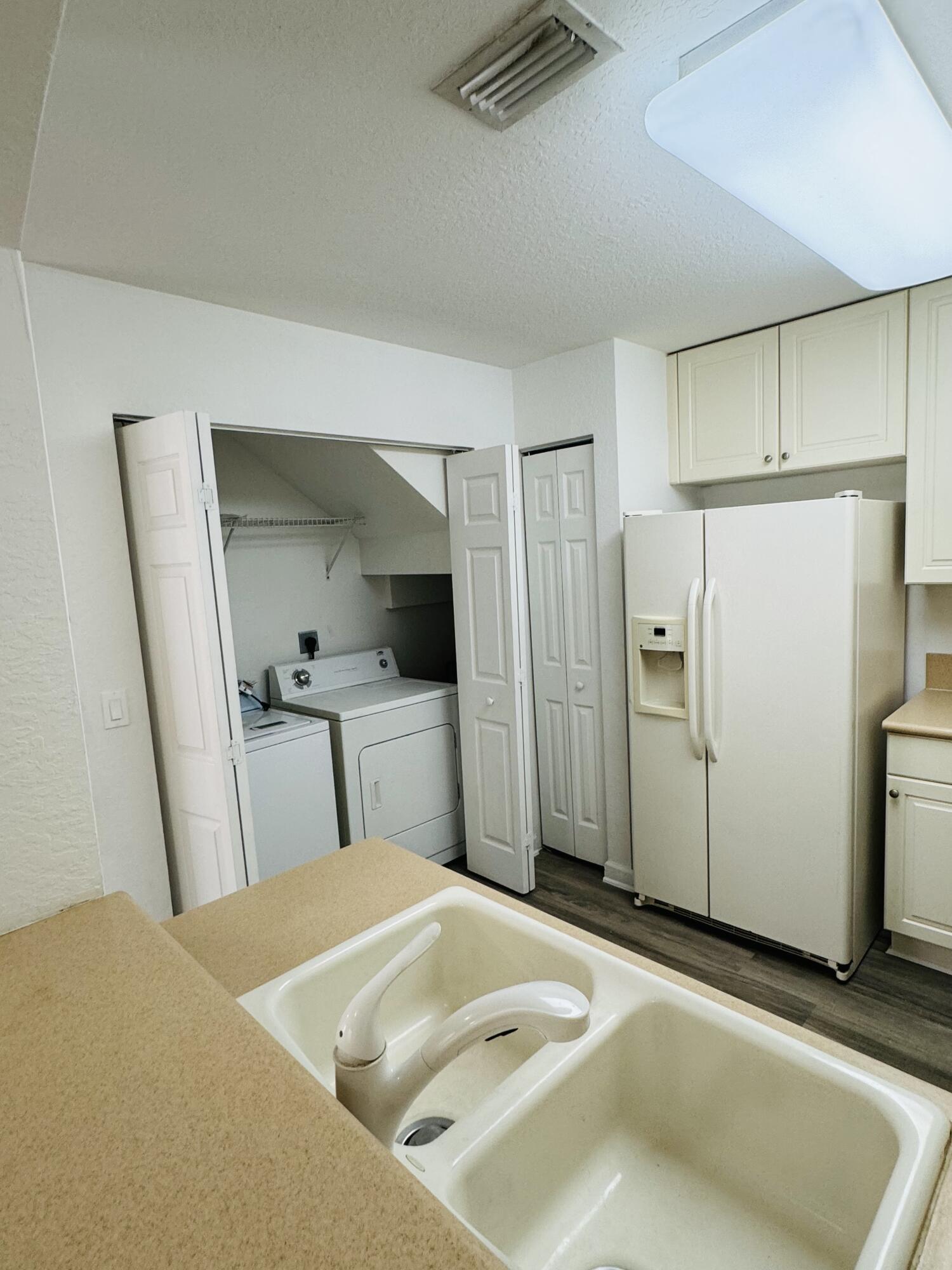 LINKS AT EMERALD DUNES CONDO - Residential