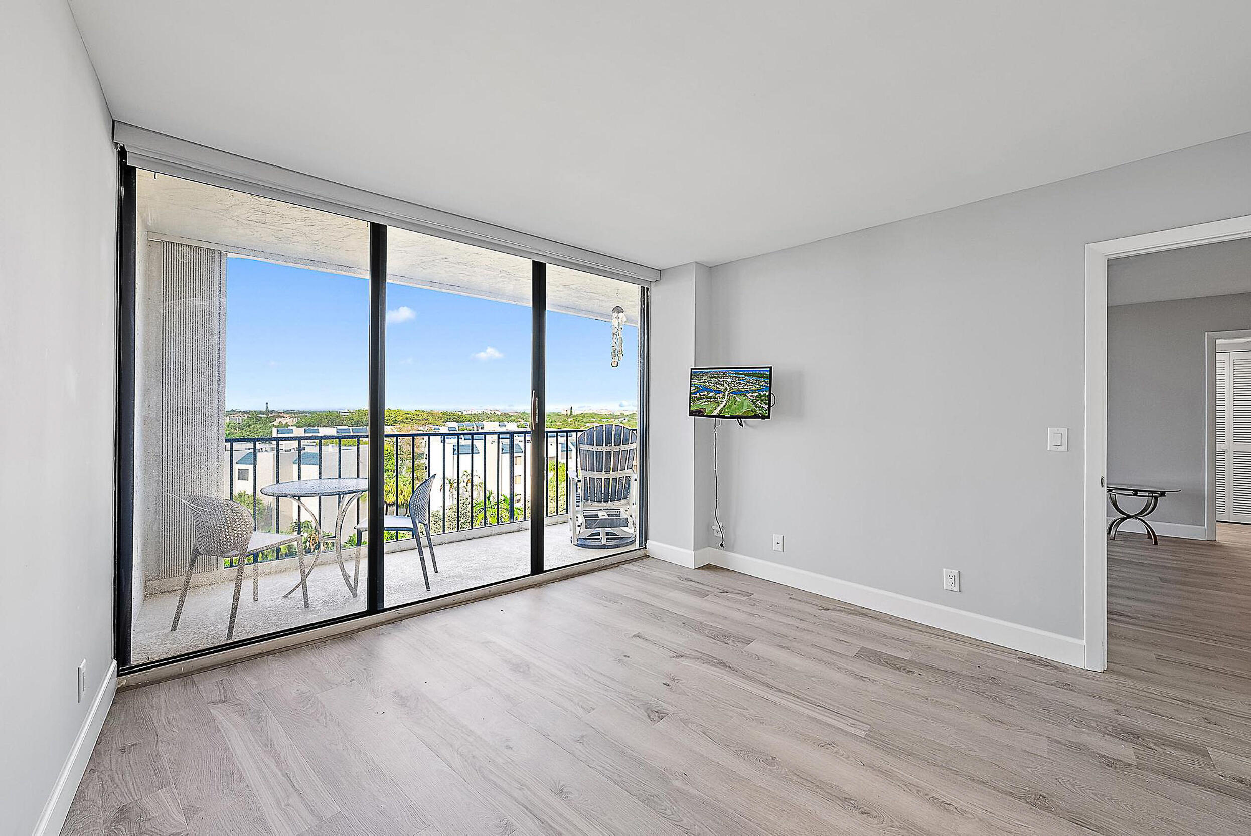OCEANCREST CONDO APTS - Residential