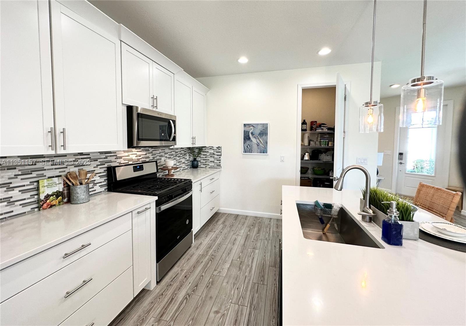 MATTAMY AT SOUTHERN GROVE PLAT 1 REPLAT - Residential Lease