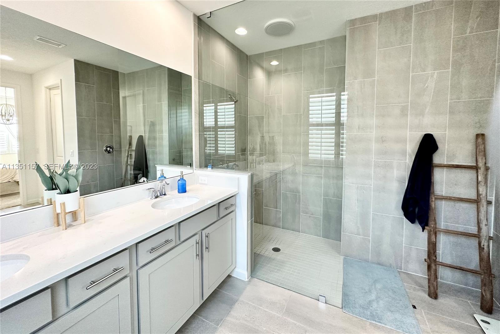MATTAMY AT SOUTHERN GROVE PLAT 1 REPLAT - Residential Lease
