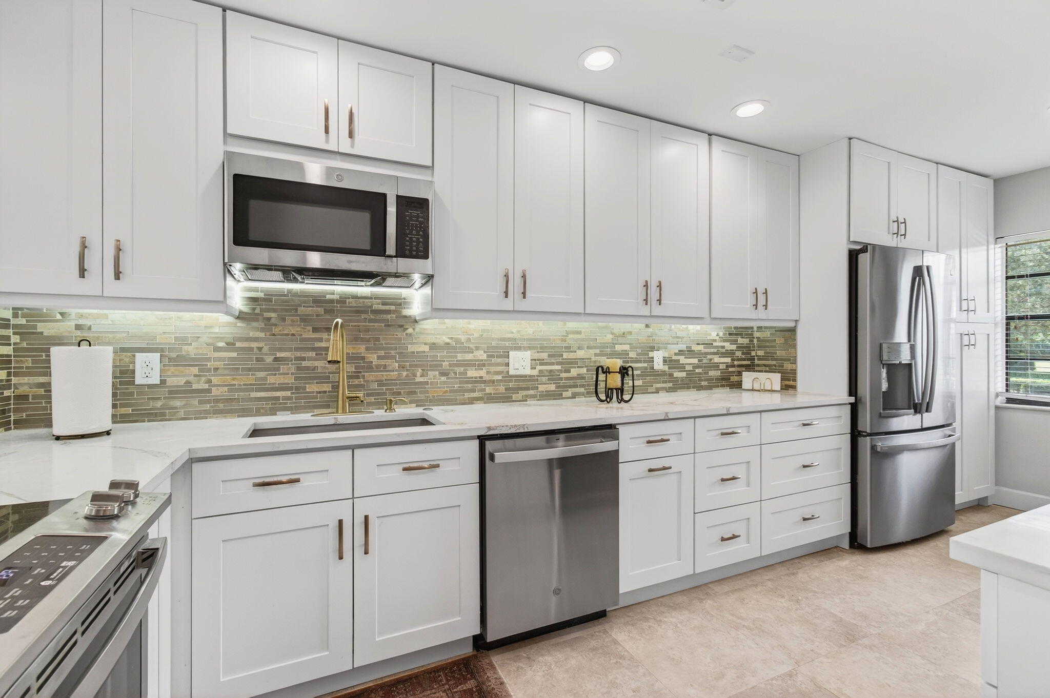 HUNTERS RUN - Residential