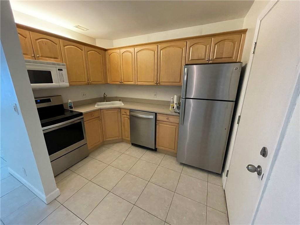LAS OLAS VILLAS CONDO - Residential Lease