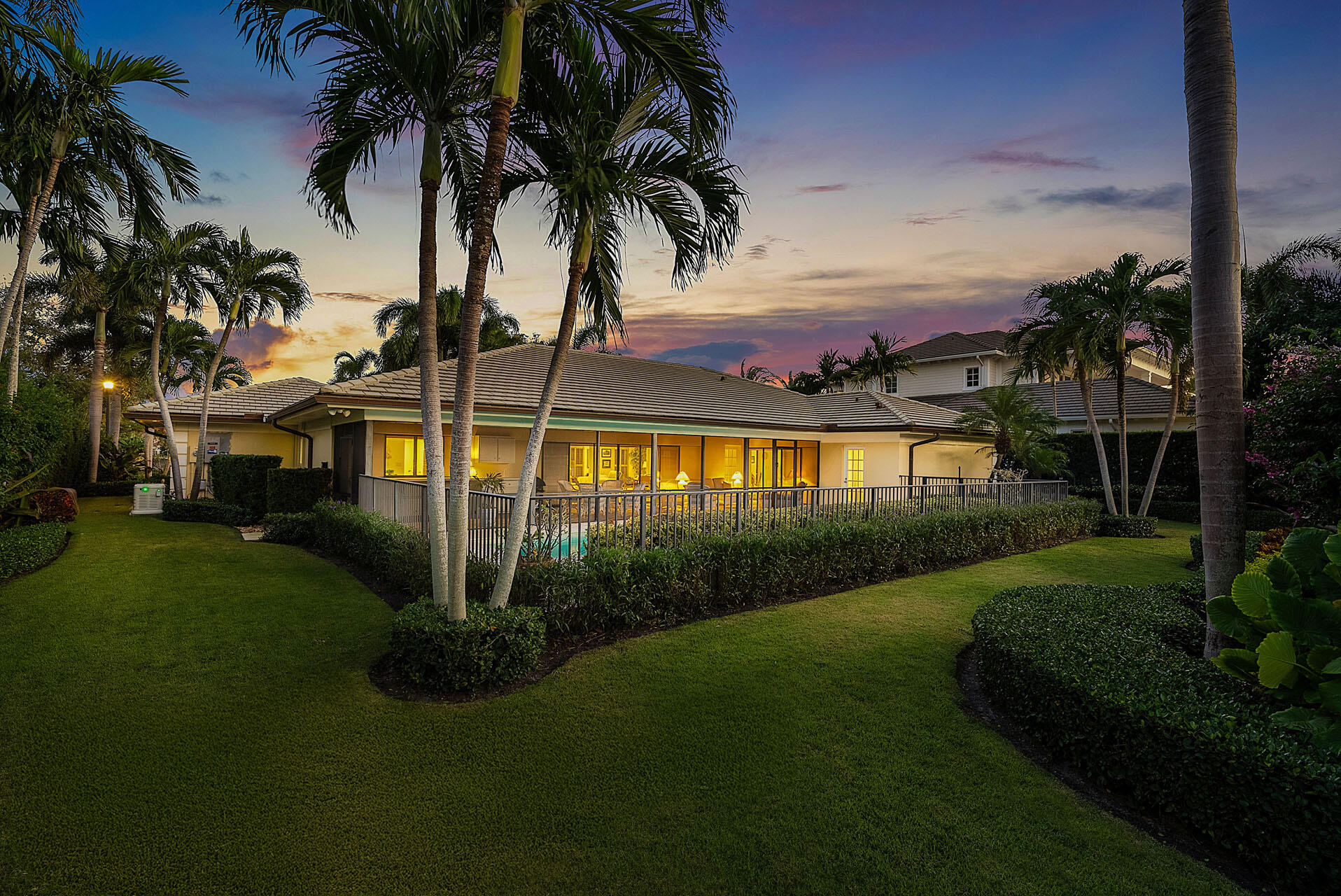 ROYAL PALM YACHT & COUNTRY CLUB - Residential