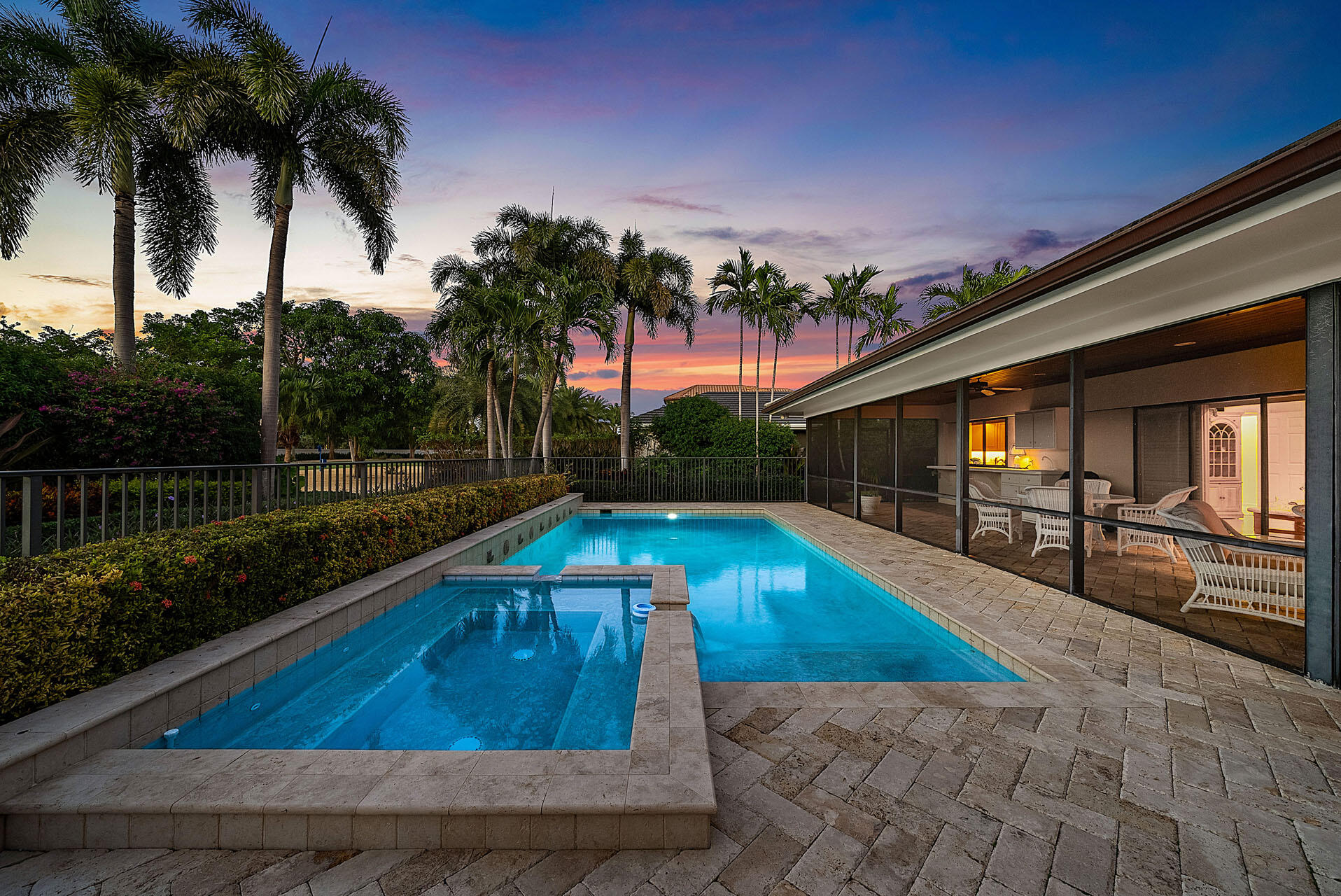ROYAL PALM YACHT & COUNTRY CLUB - Residential