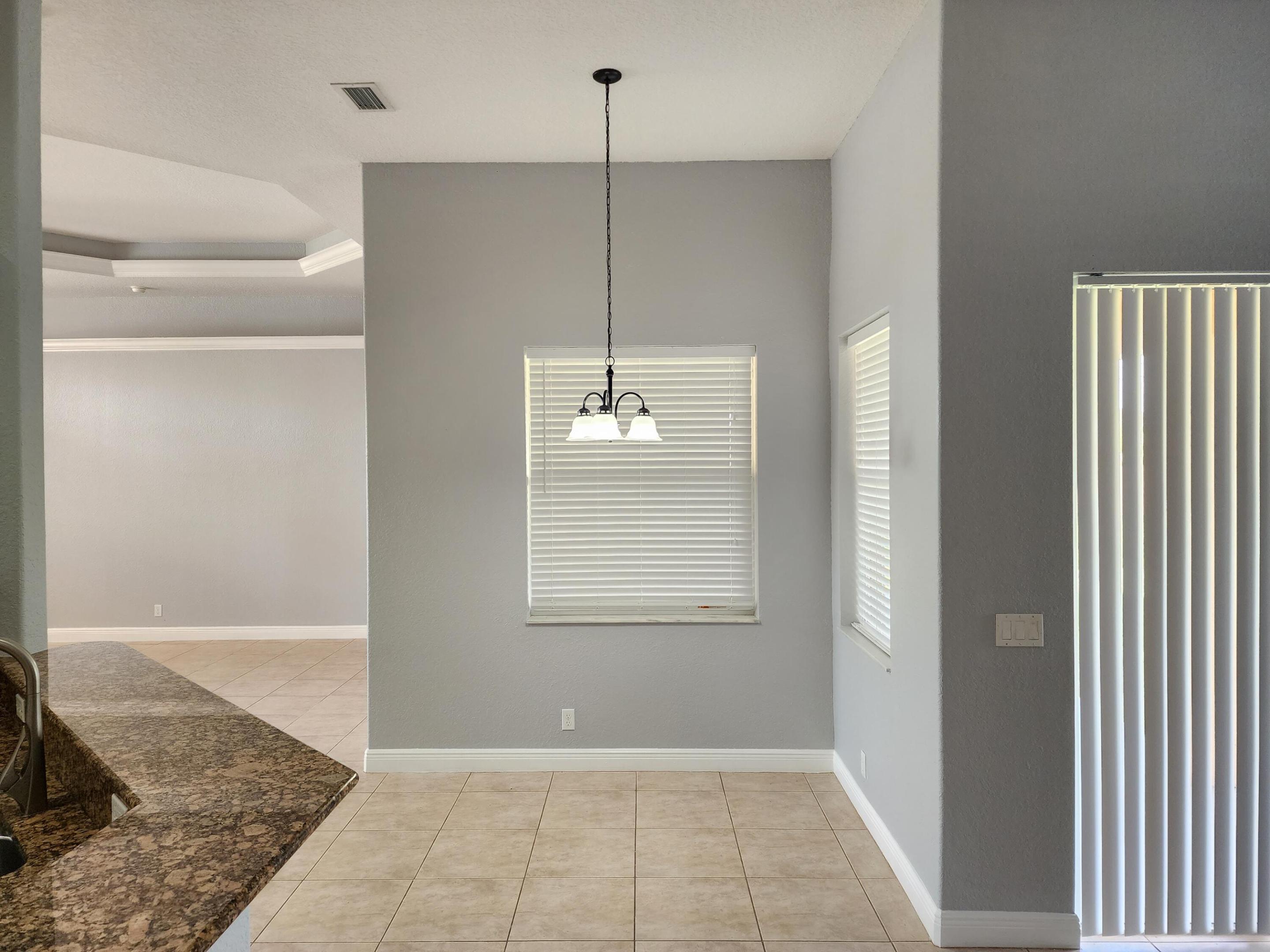 PORT ST LUCIE SECTION 33 - Residential Lease