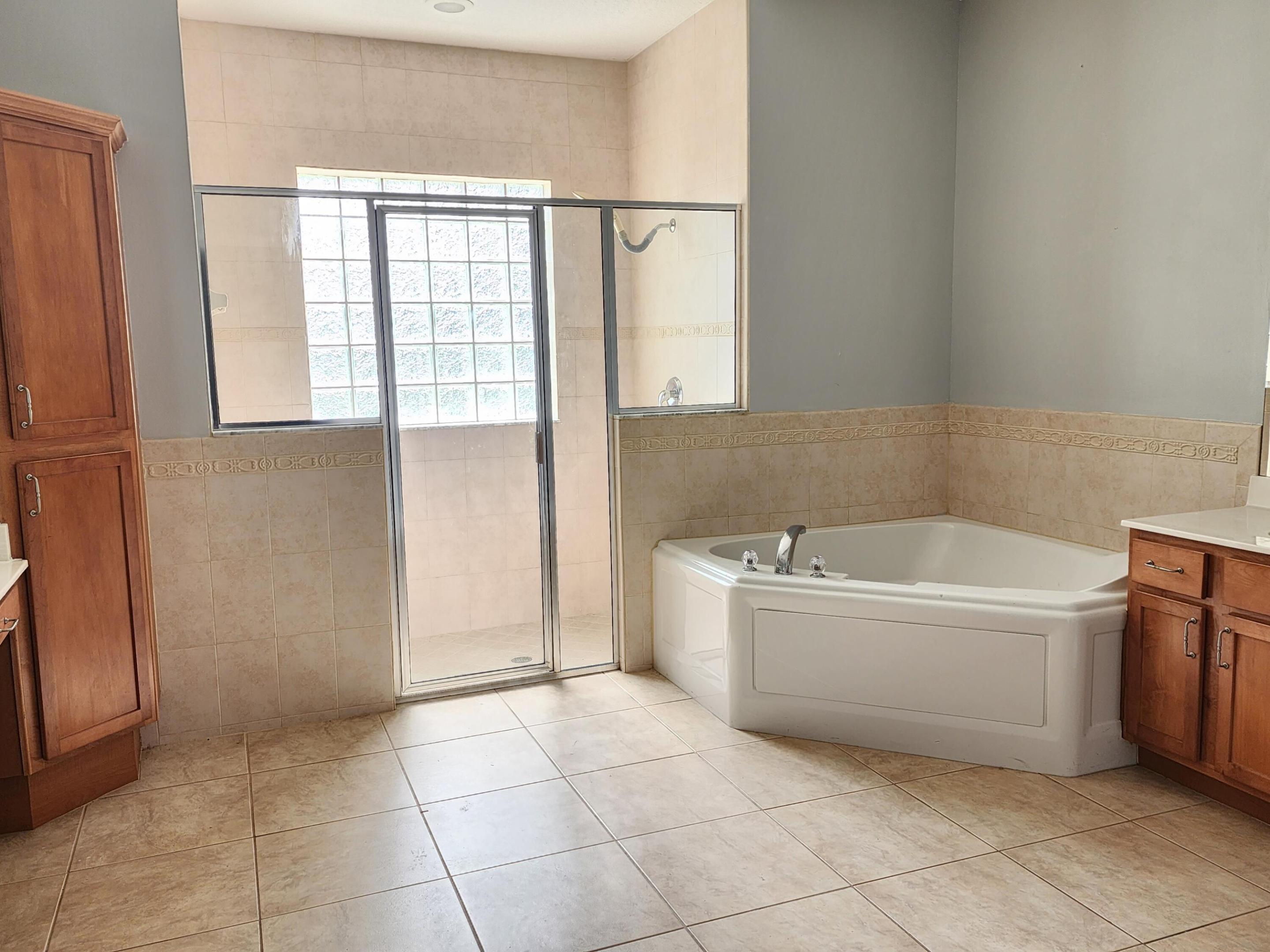 PORT ST LUCIE SECTION 33 - Residential Lease